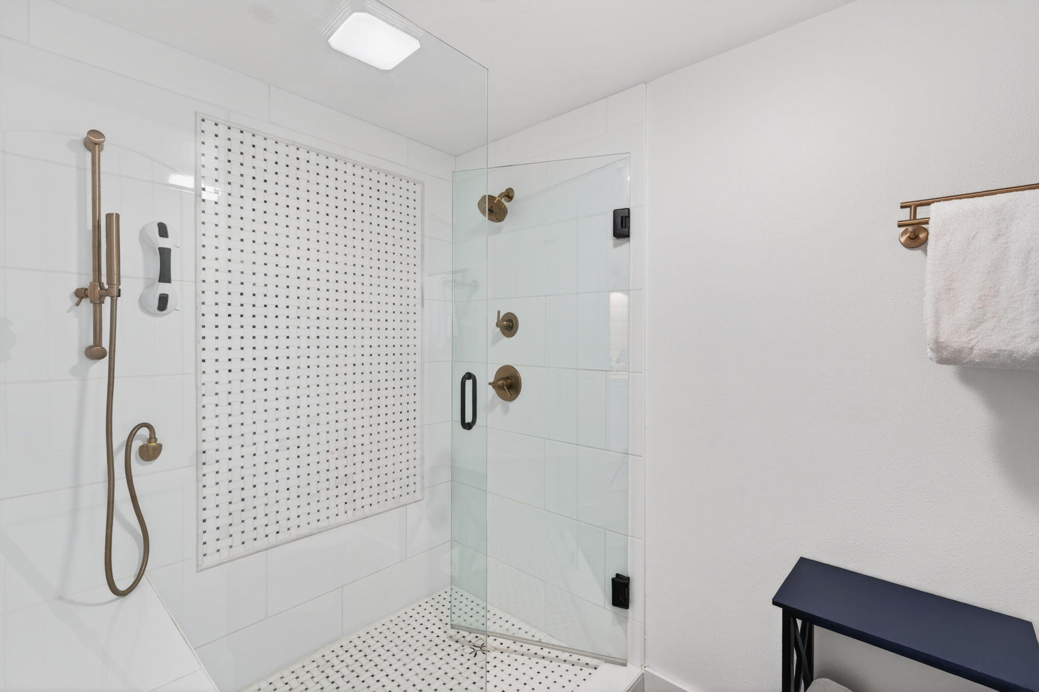 PLAYERS CLUB ON THE BAY - Residential