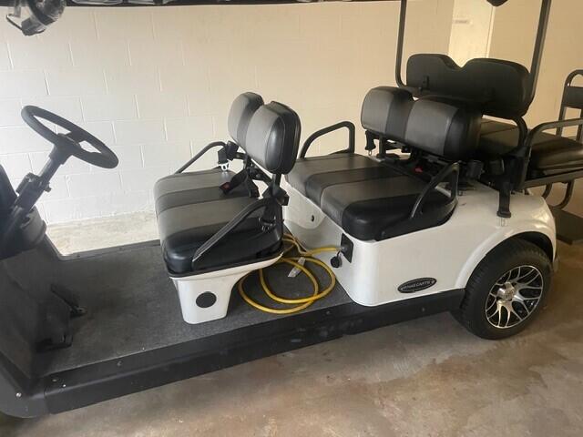 PLAYERS CLUB ON THE BAY - Residential