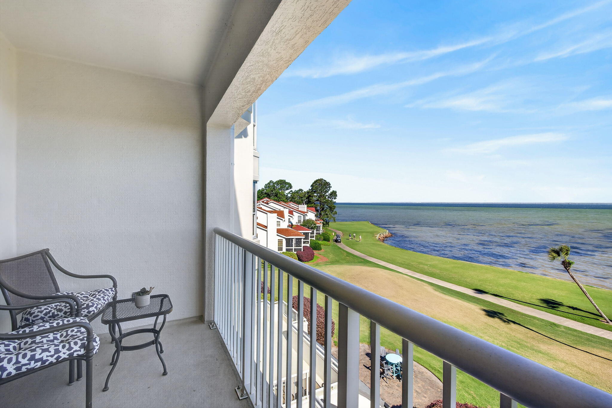 PLAYERS CLUB ON THE BAY - Residential