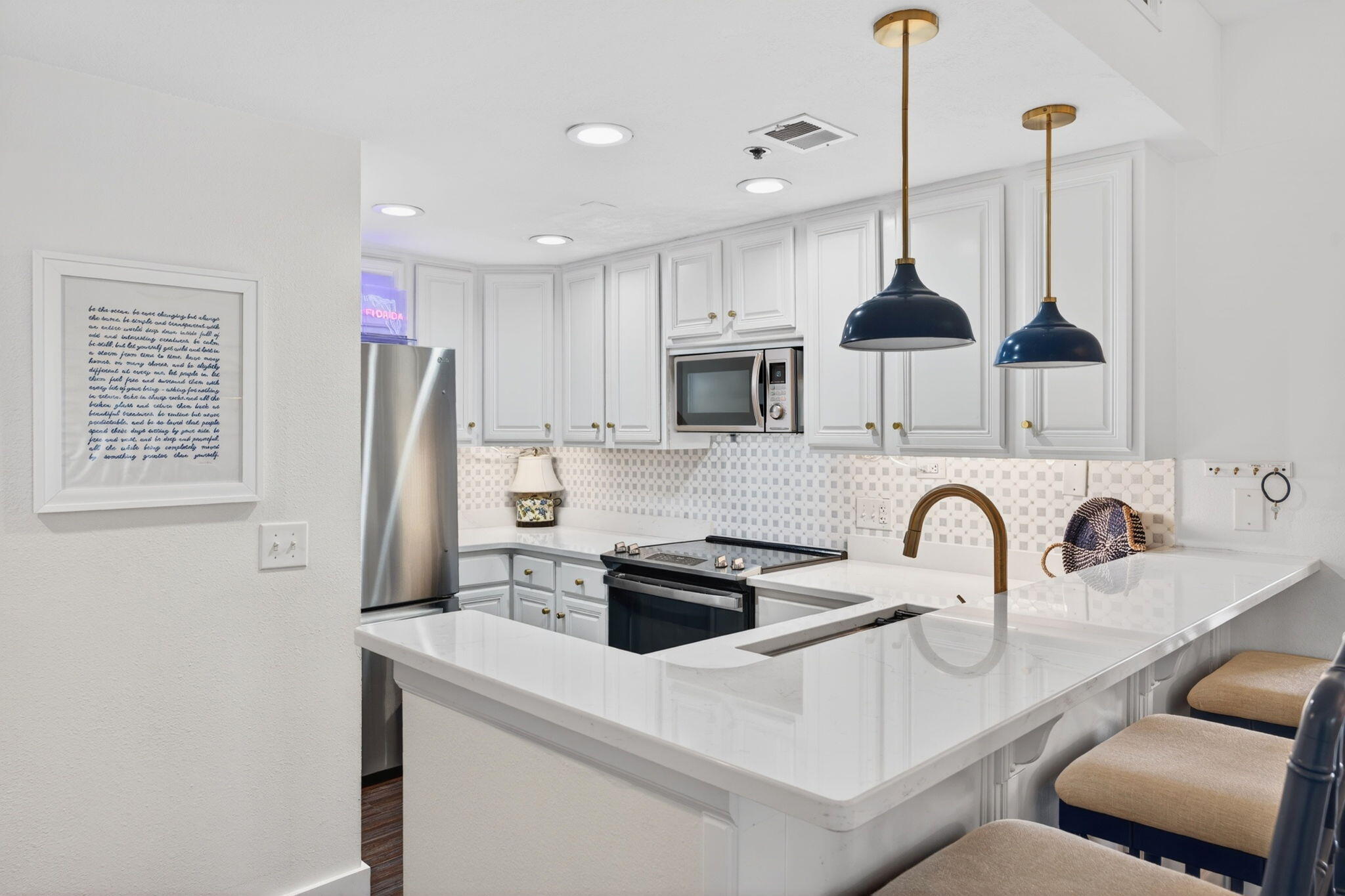 PLAYERS CLUB ON THE BAY - Residential