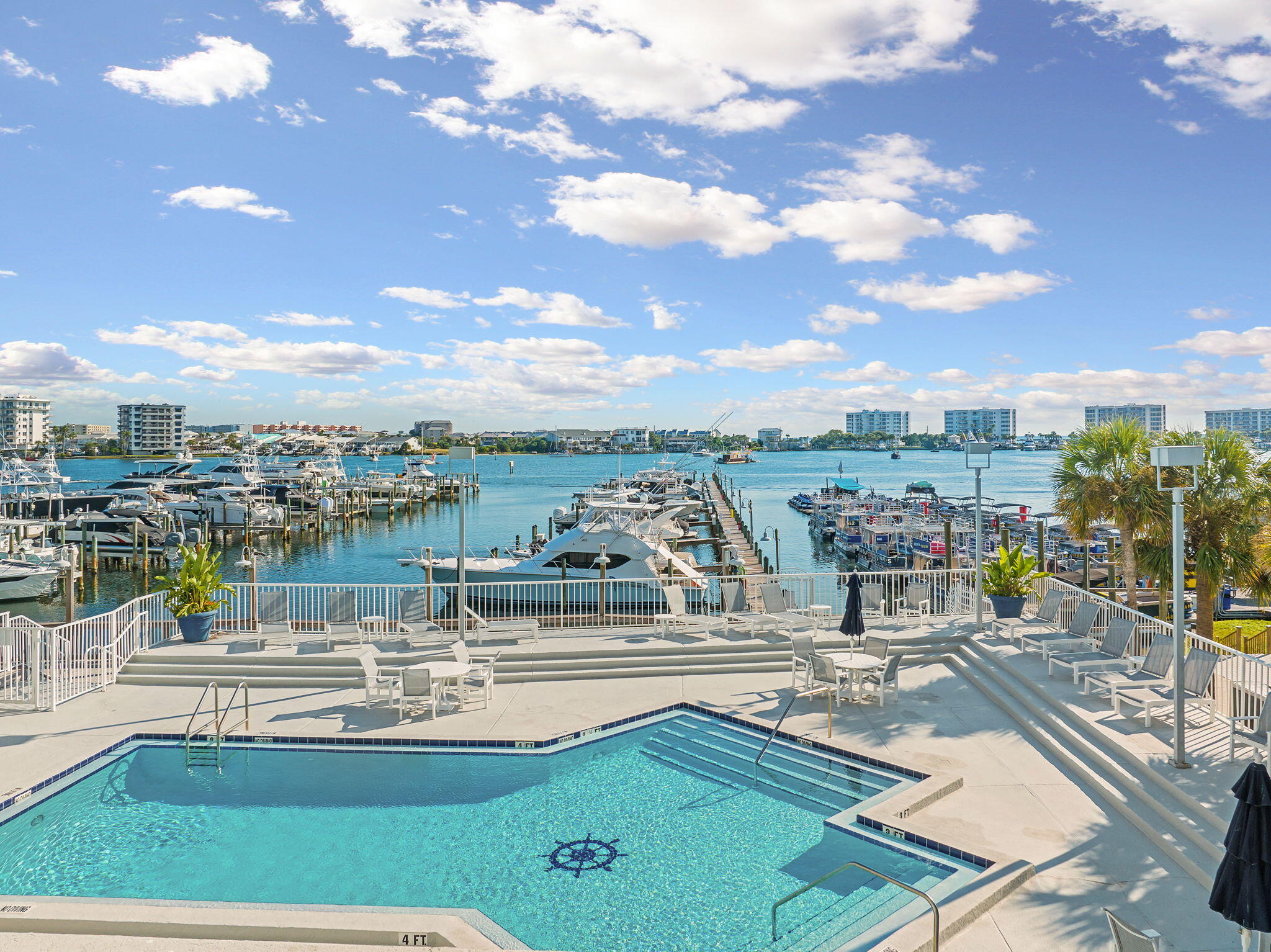 DESTIN YACHT CLUB - Residential