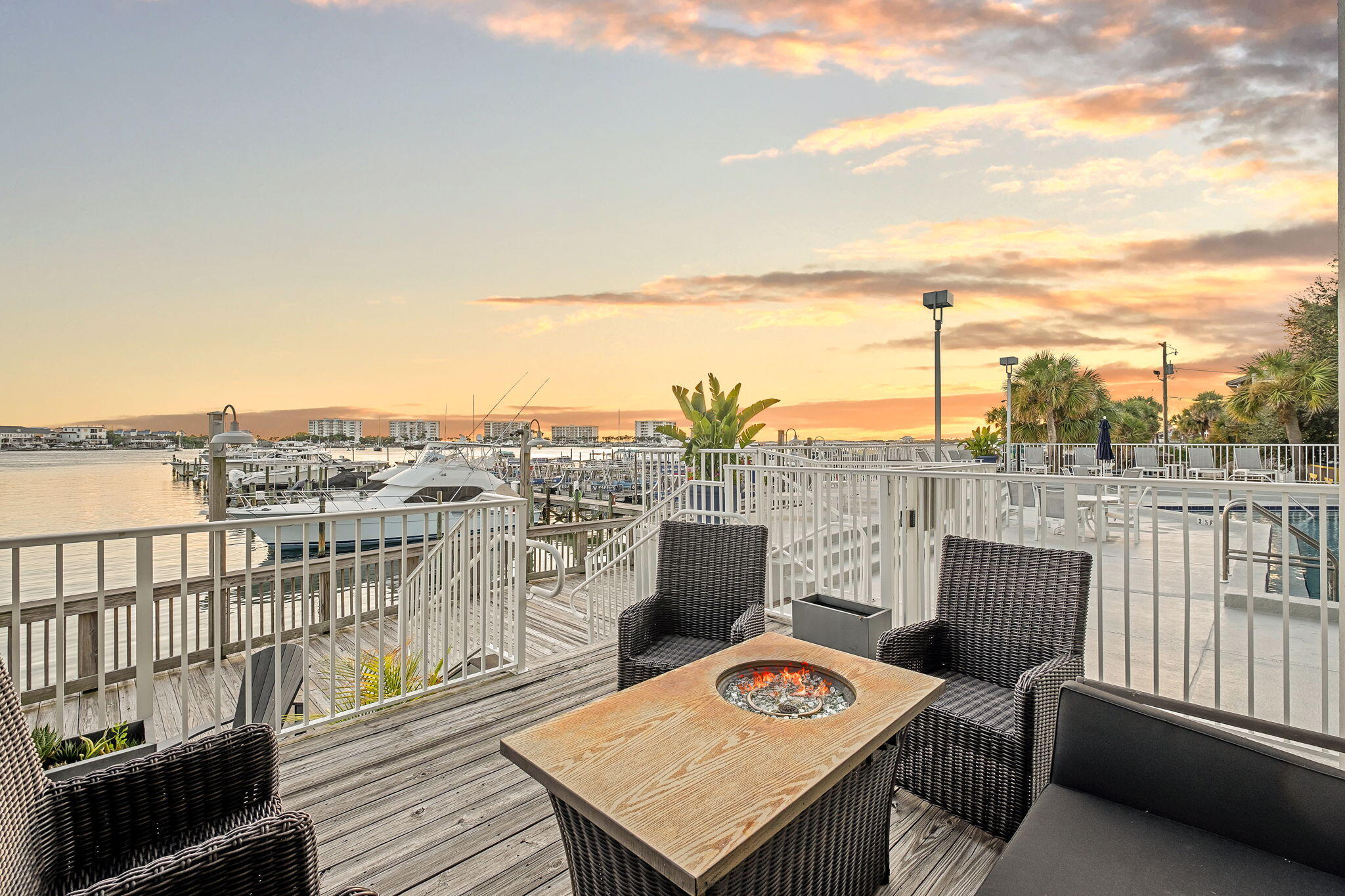 DESTIN YACHT CLUB - Residential