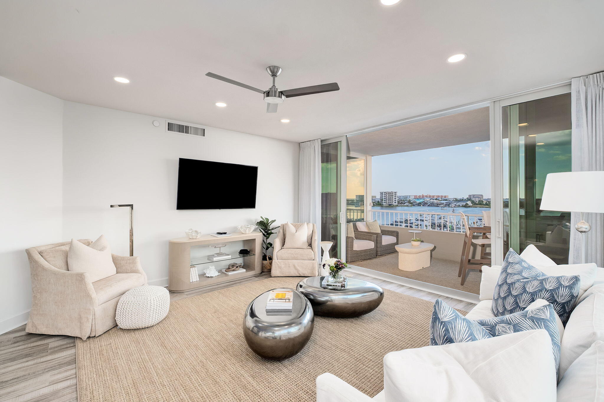 DESTIN YACHT CLUB - Residential