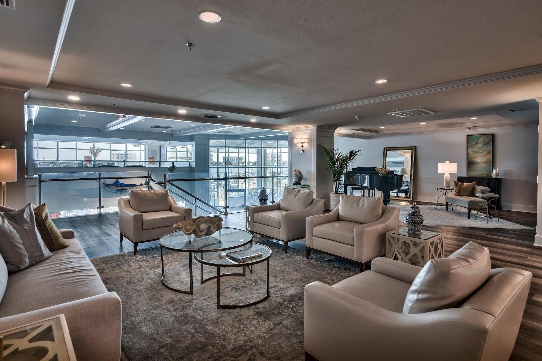 DESTIN YACHT CLUB - Residential
