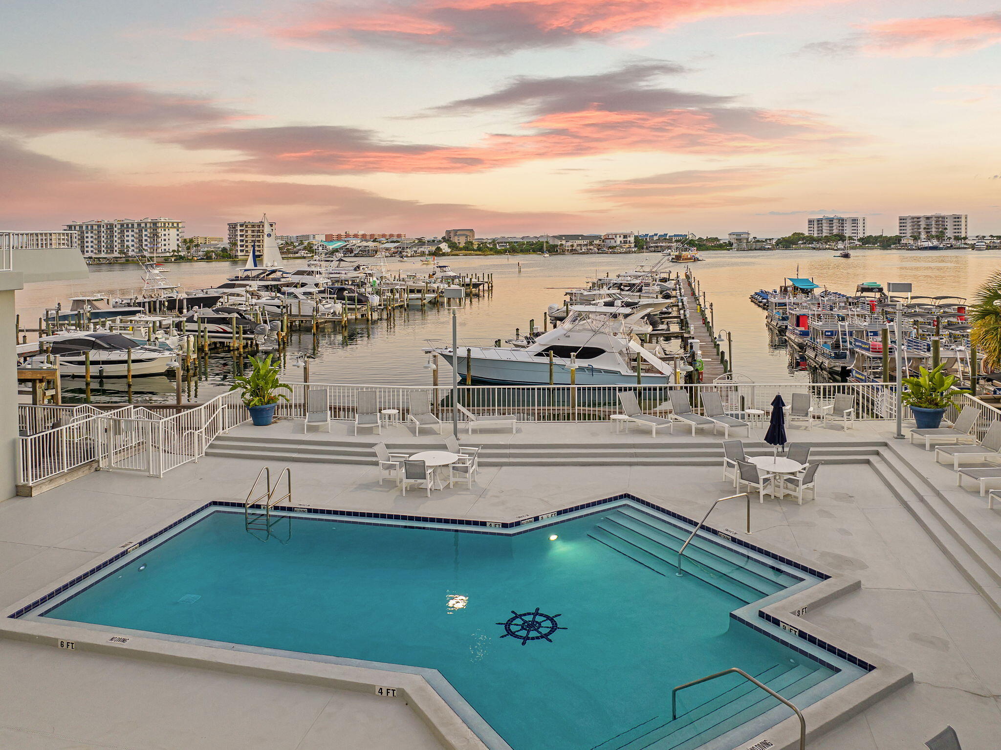 DESTIN YACHT CLUB - Residential