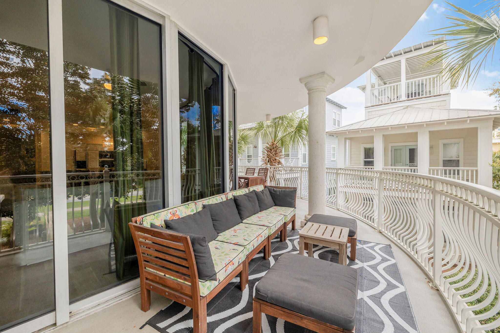 ALEXANDER AT PALM COURT - Residential