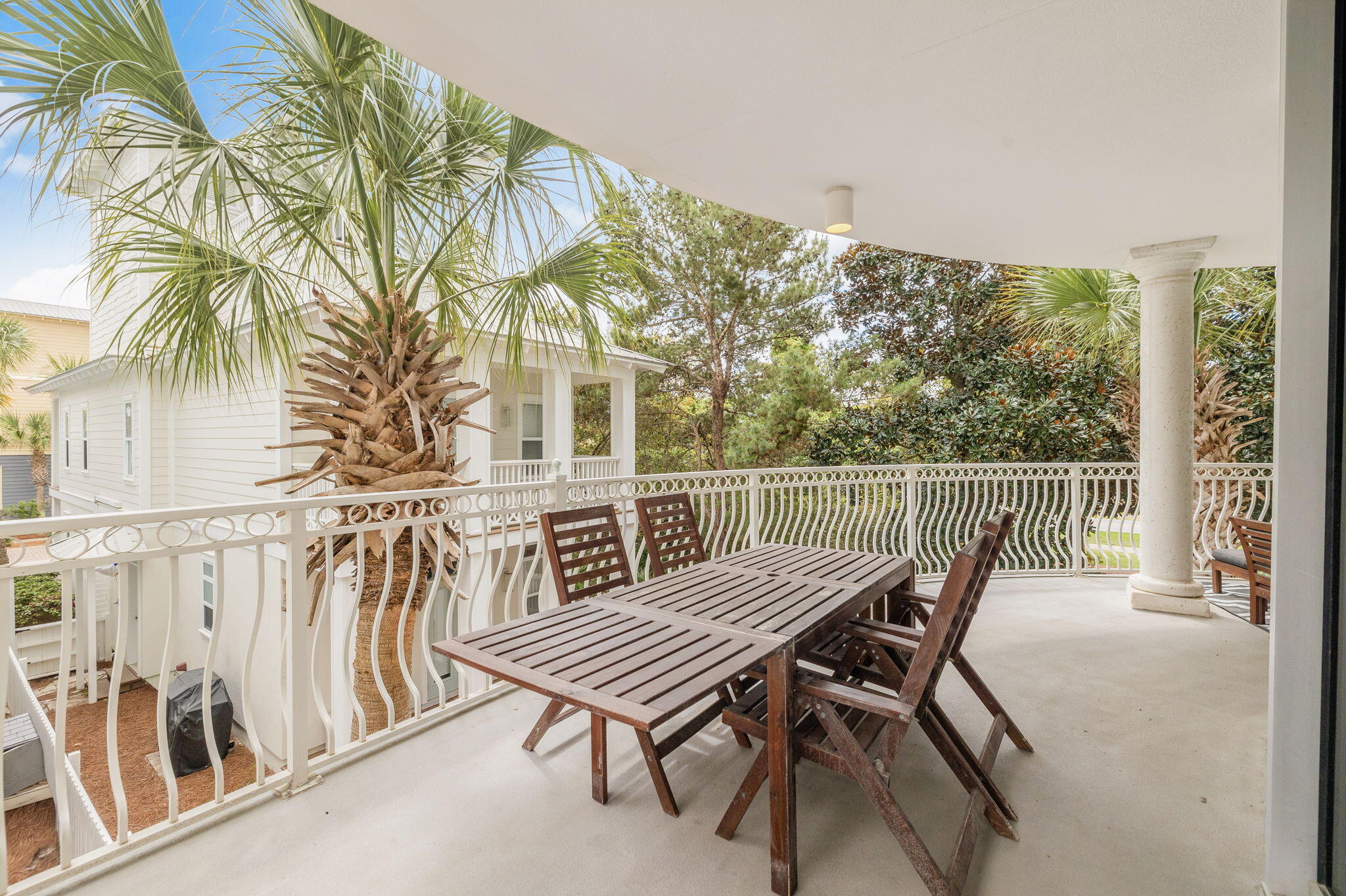 ALEXANDER AT PALM COURT - Residential