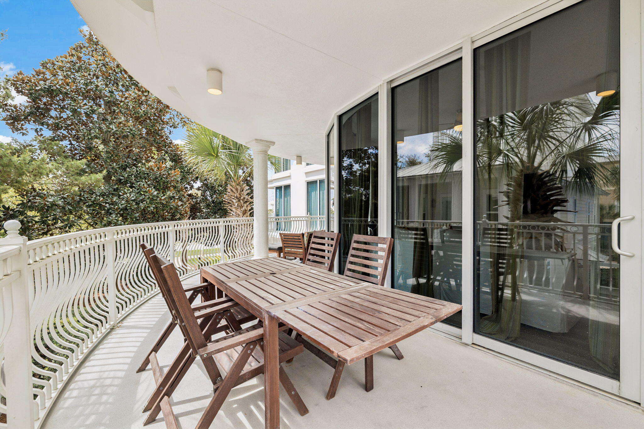 ALEXANDER AT PALM COURT - Residential