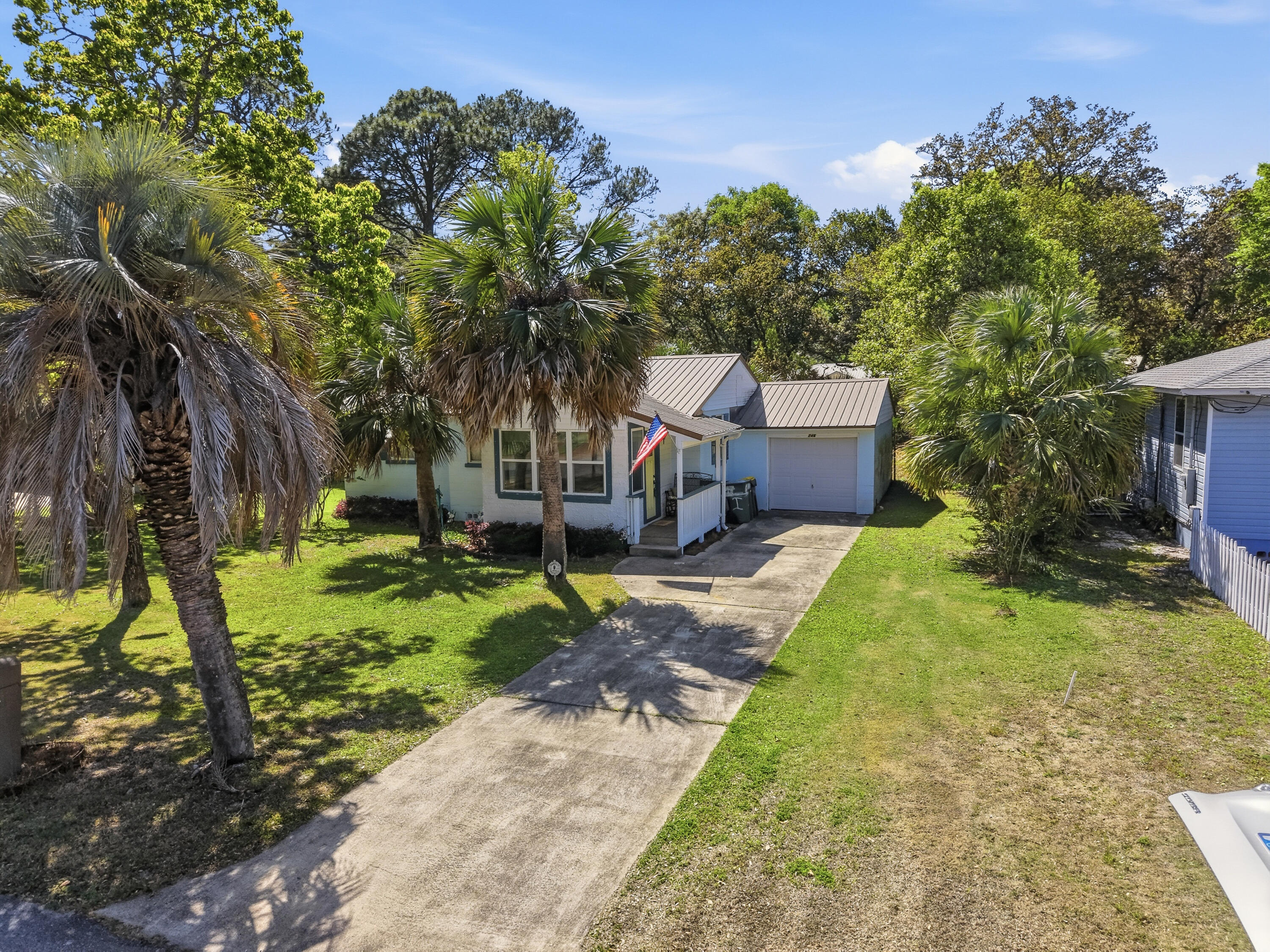 GARNIERS BEACH - Residential