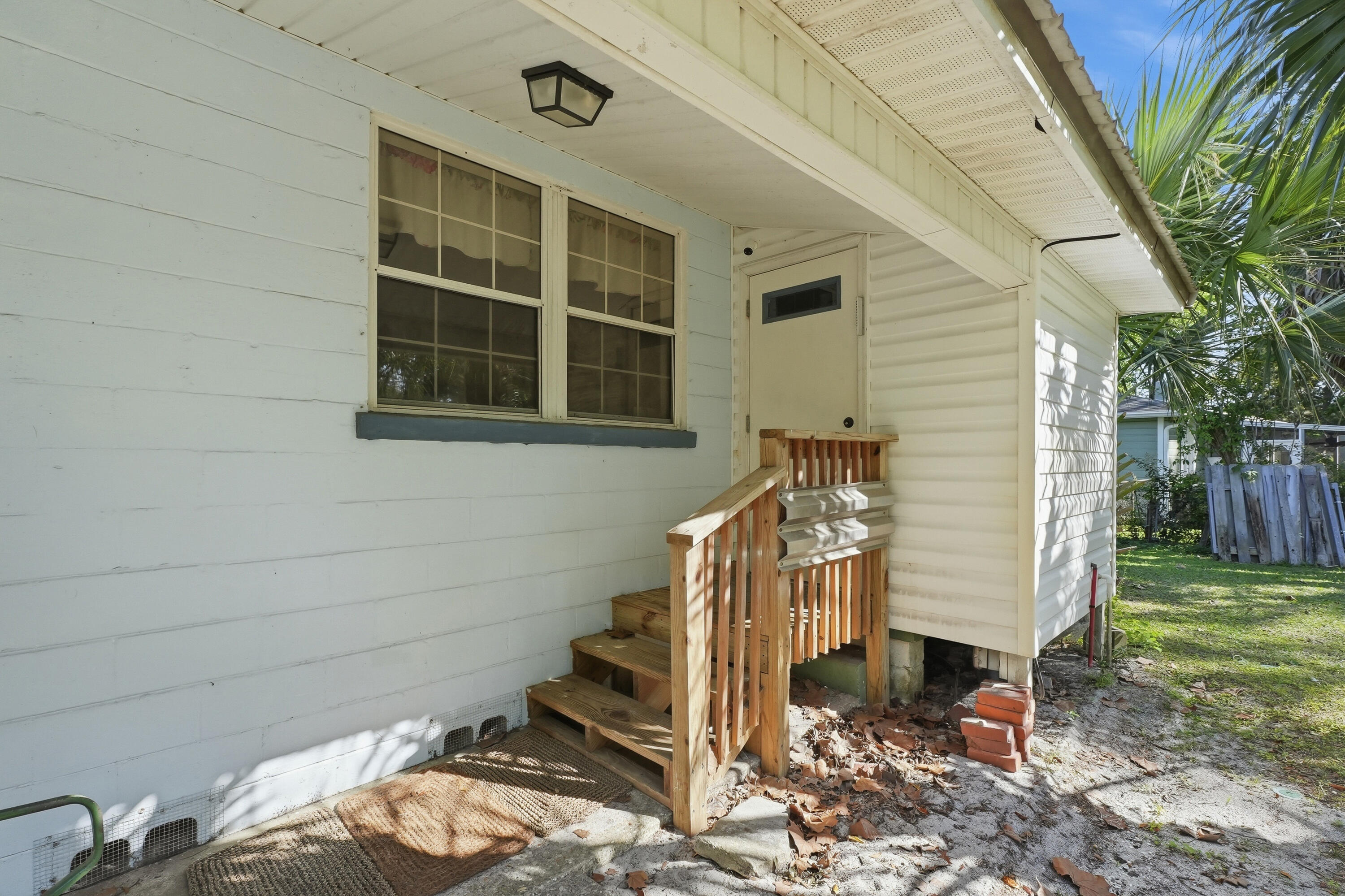 GARNIERS BEACH - Residential