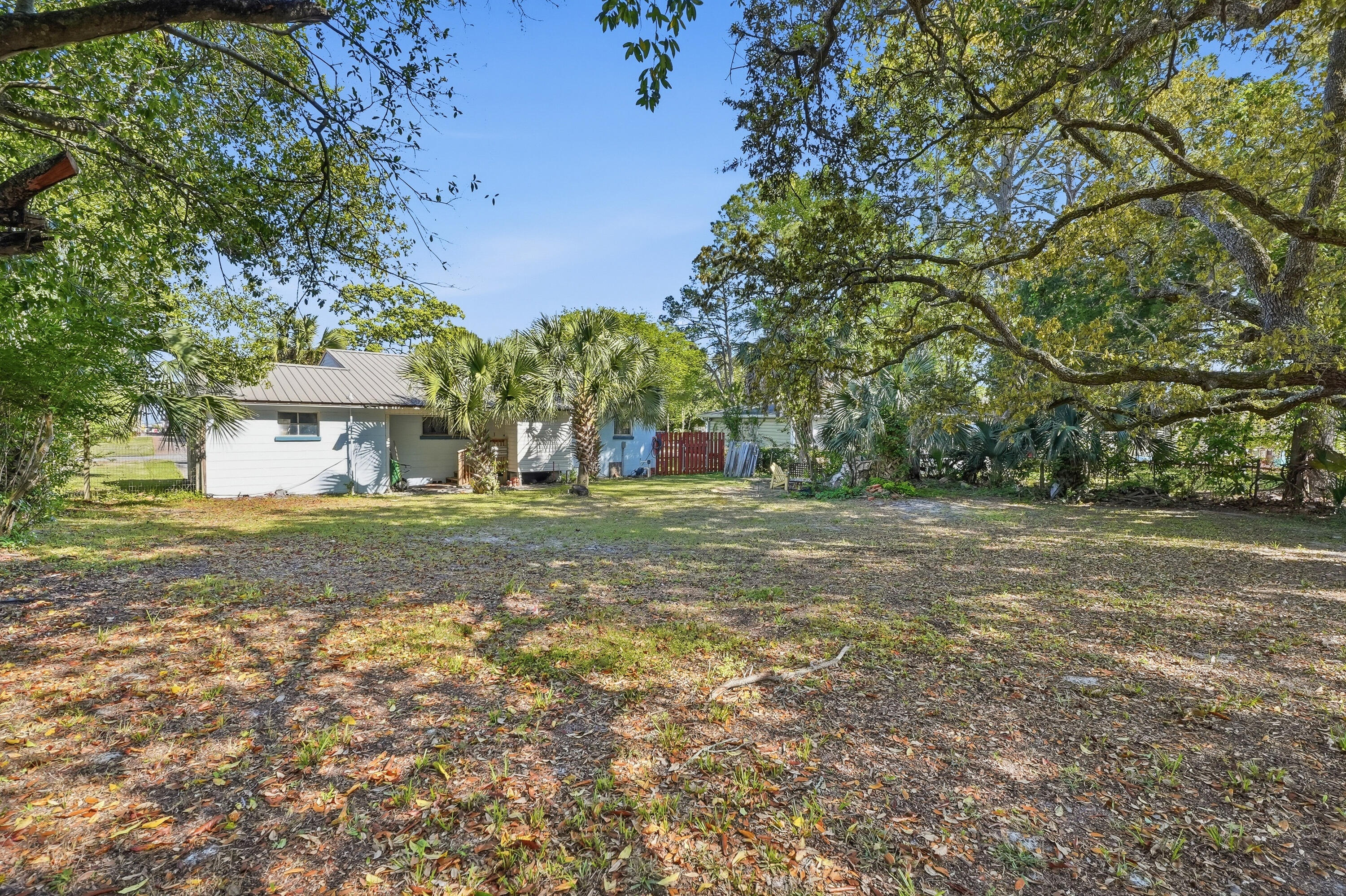 GARNIERS BEACH - Residential