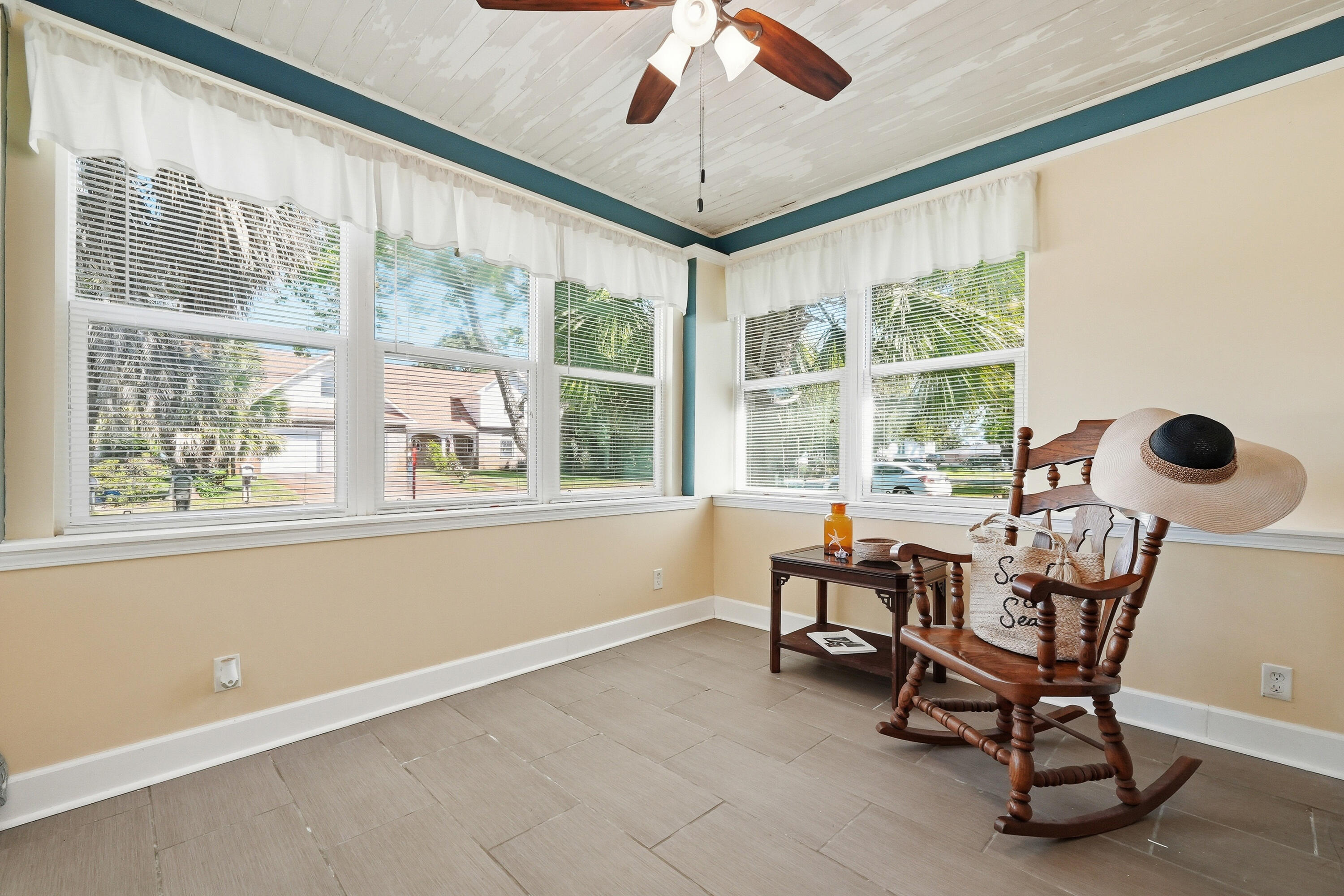 GARNIERS BEACH - Residential