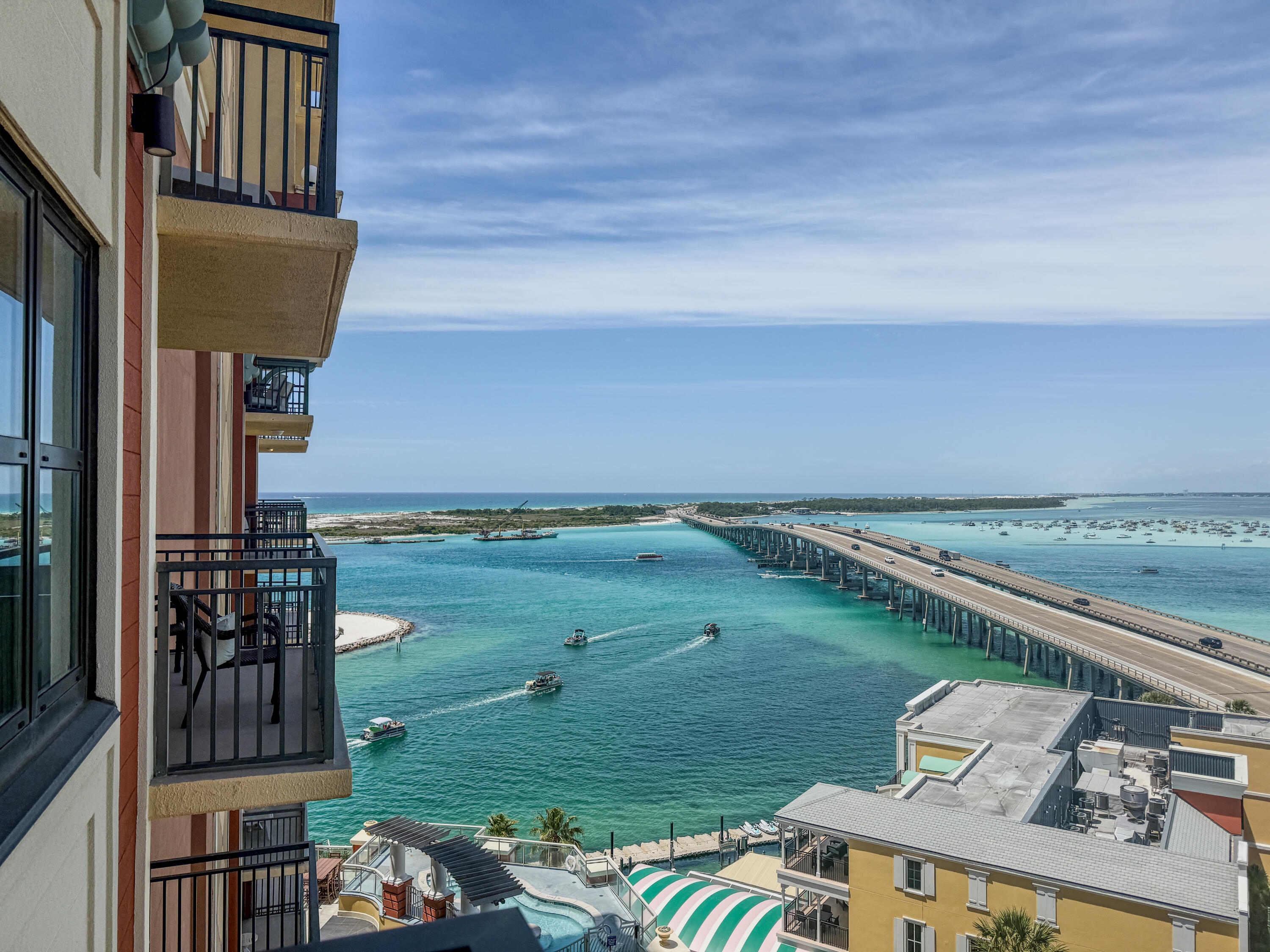 EMERALD GRANDE - Residential