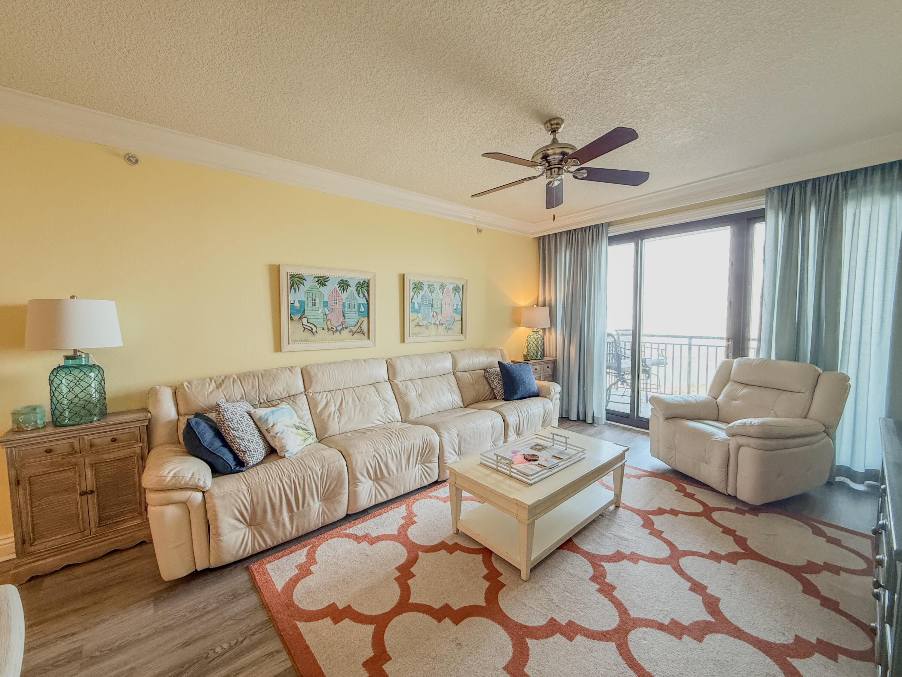 EMERALD GRANDE - Residential