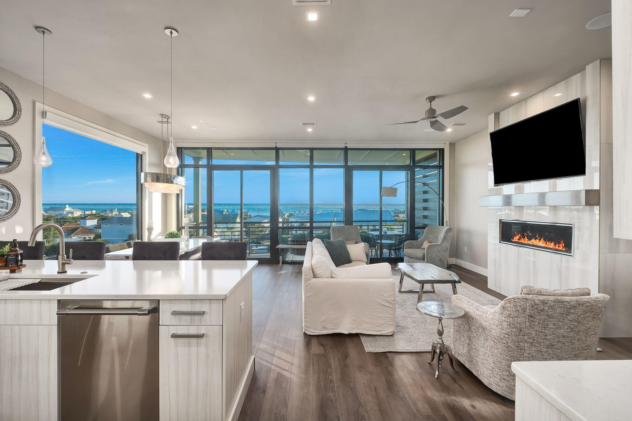 CREST DEVELOPMENT - Residential