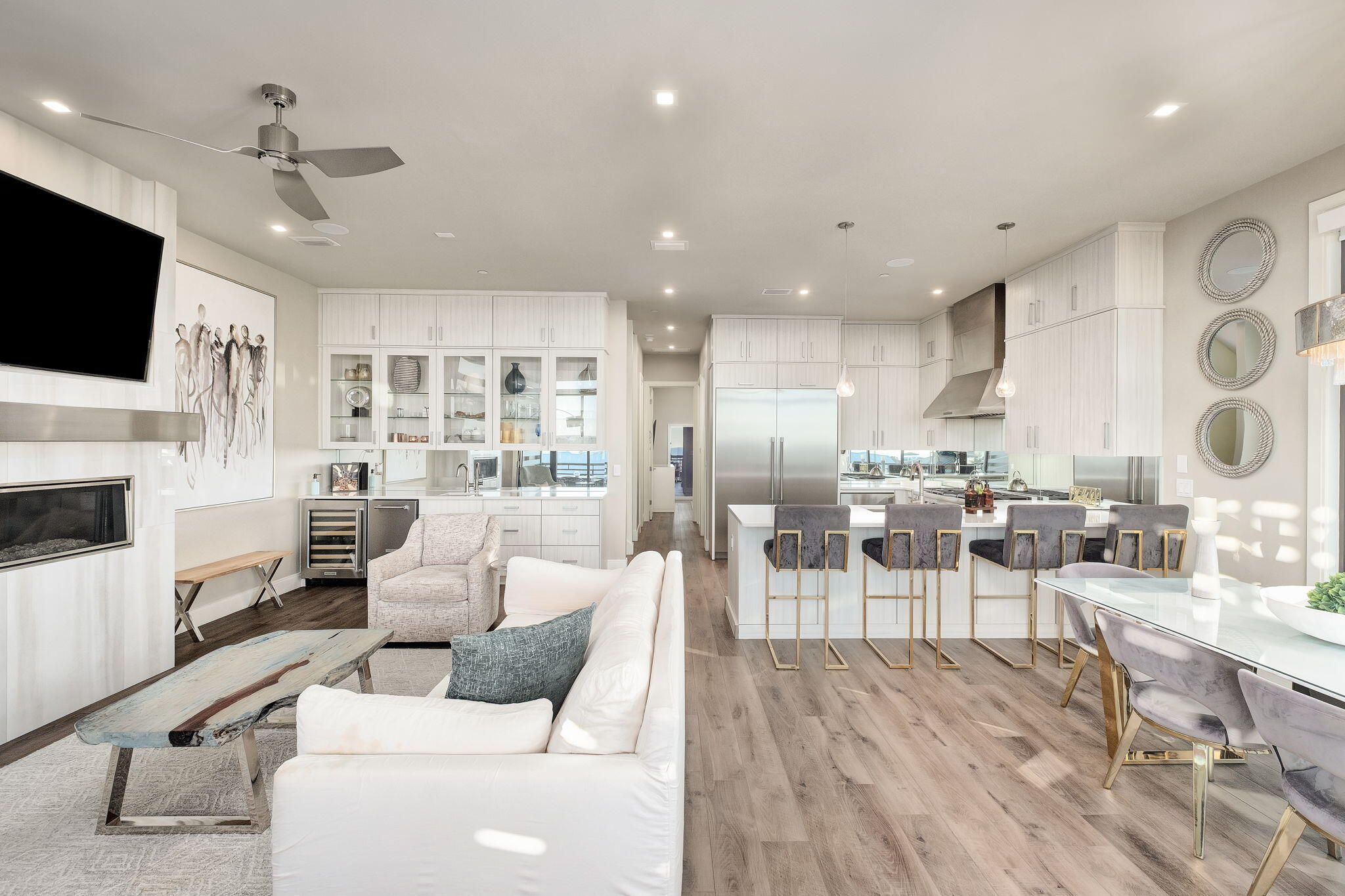 CREST DEVELOPMENT - Residential