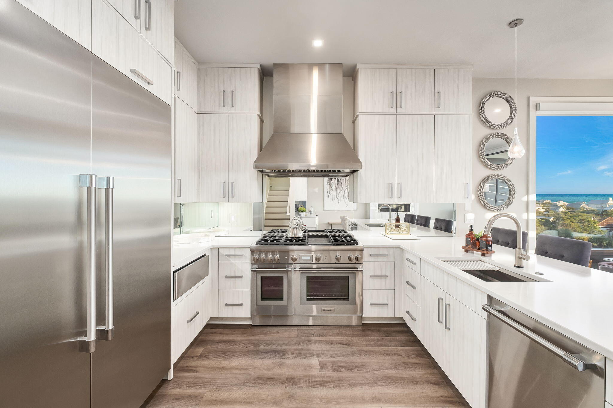 CREST DEVELOPMENT - Residential