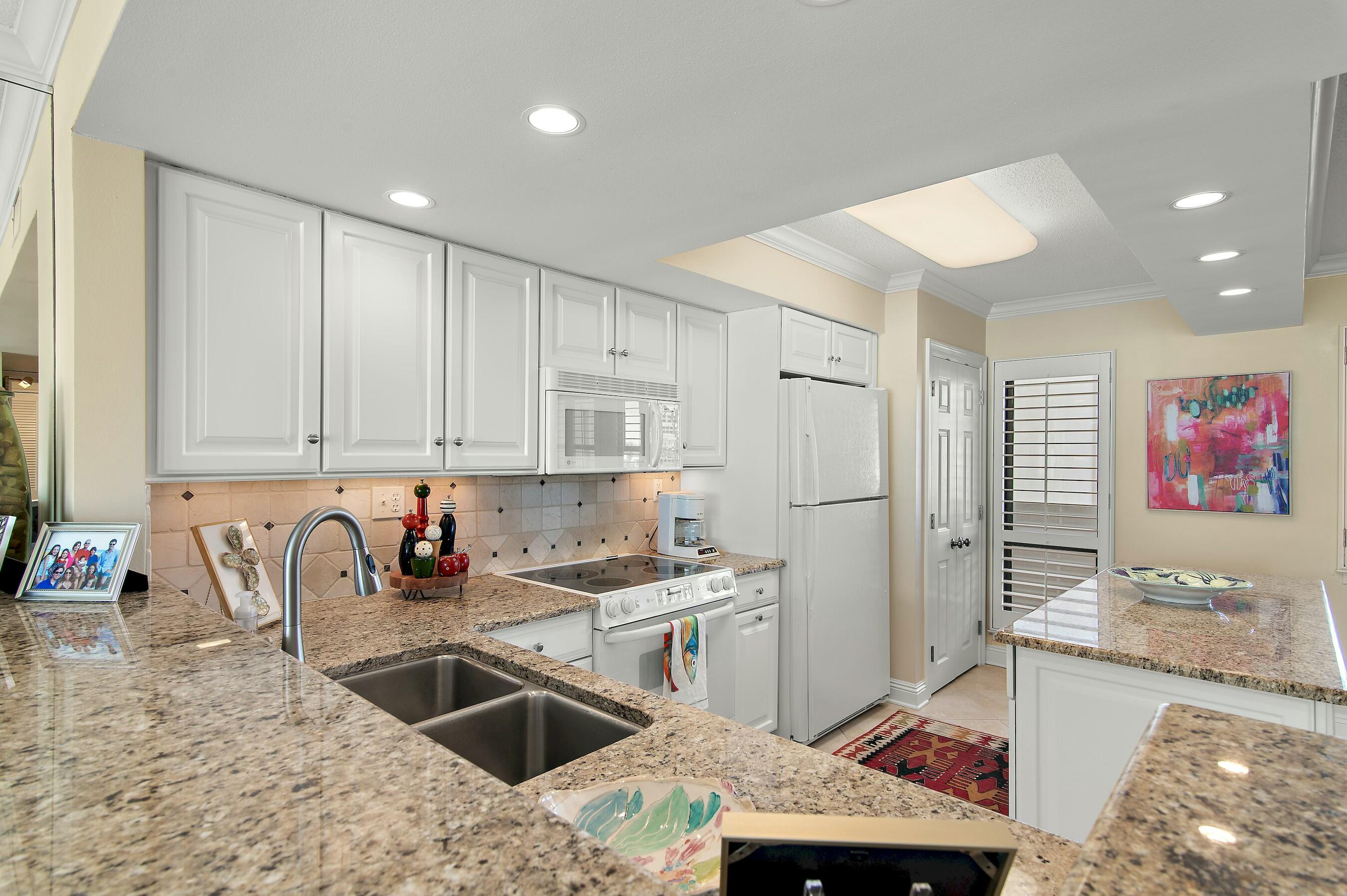 GULFSHORE CONDO - Residential