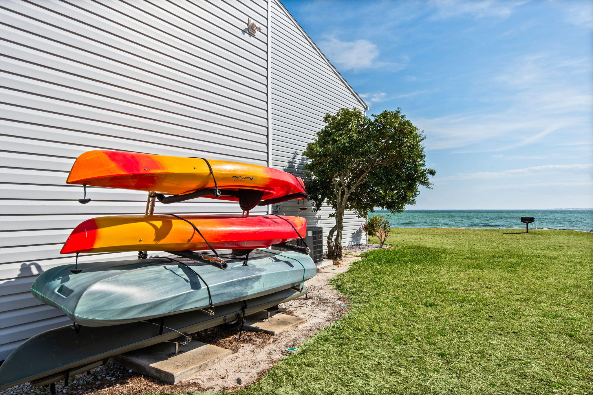 FINISTERRA CONDO - Residential