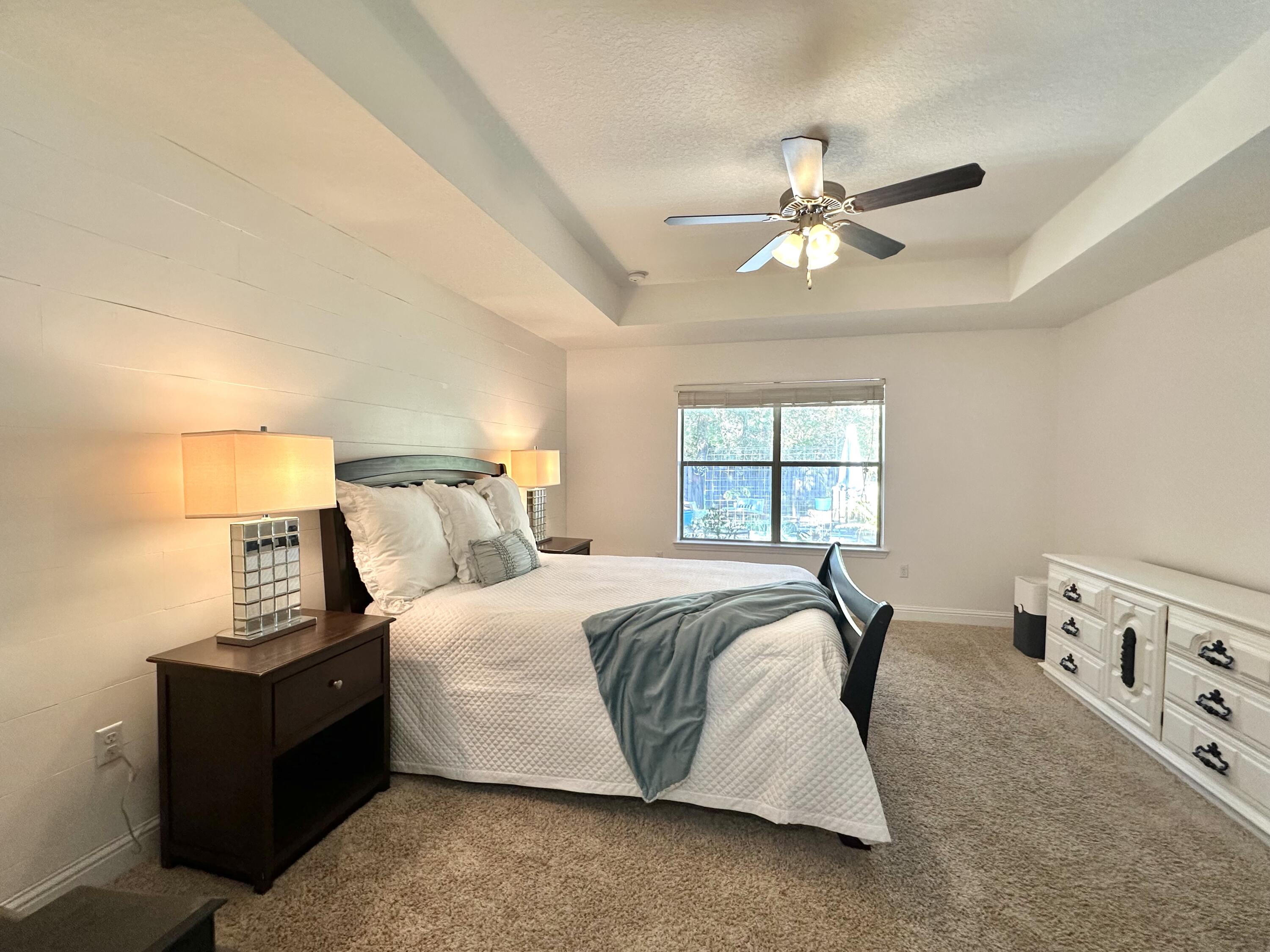 WINDMEADOWS - Residential