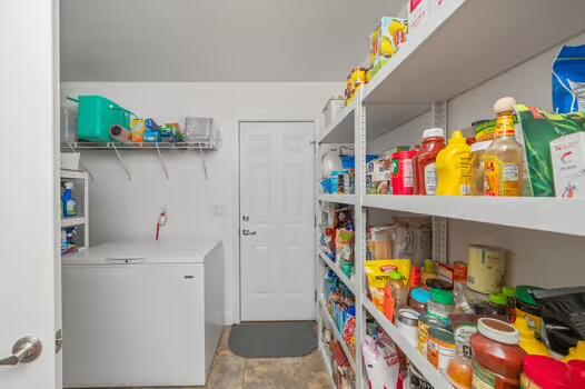 WINDMEADOWS - Residential