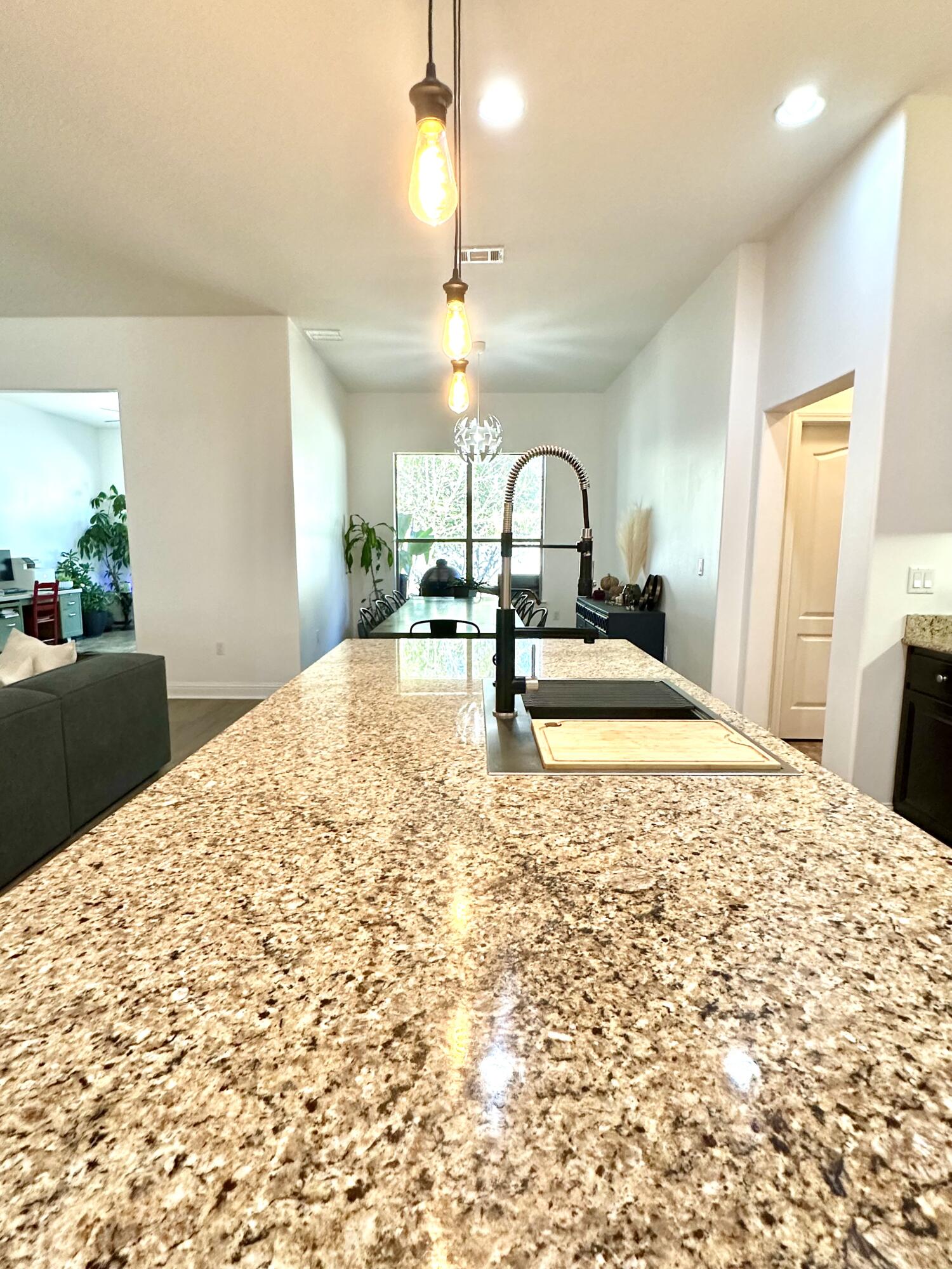 WINDMEADOWS - Residential