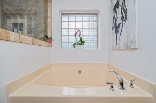 WINDMEADOWS - Residential