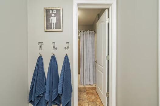 WINDMEADOWS - Residential