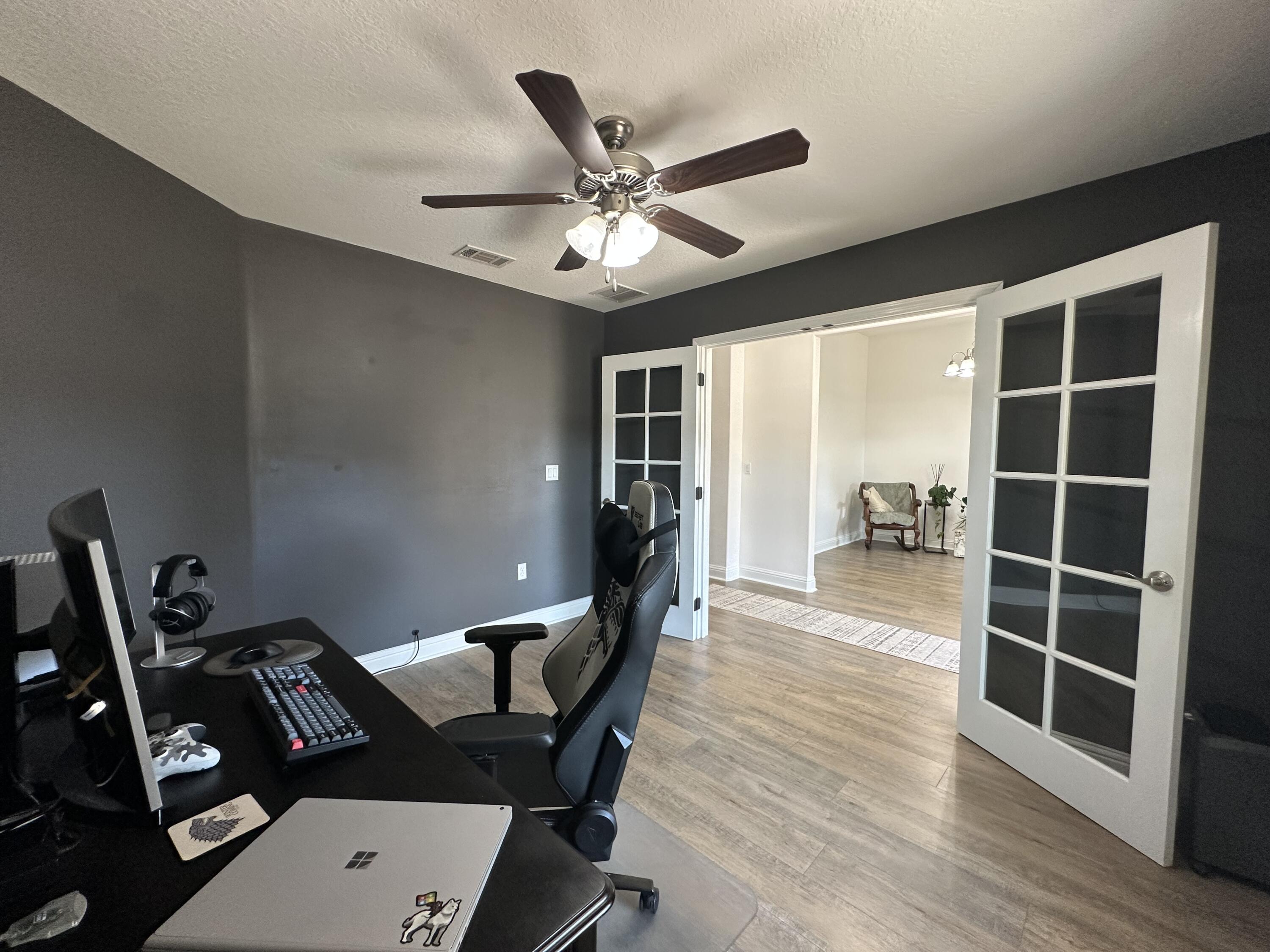 WINDMEADOWS - Residential