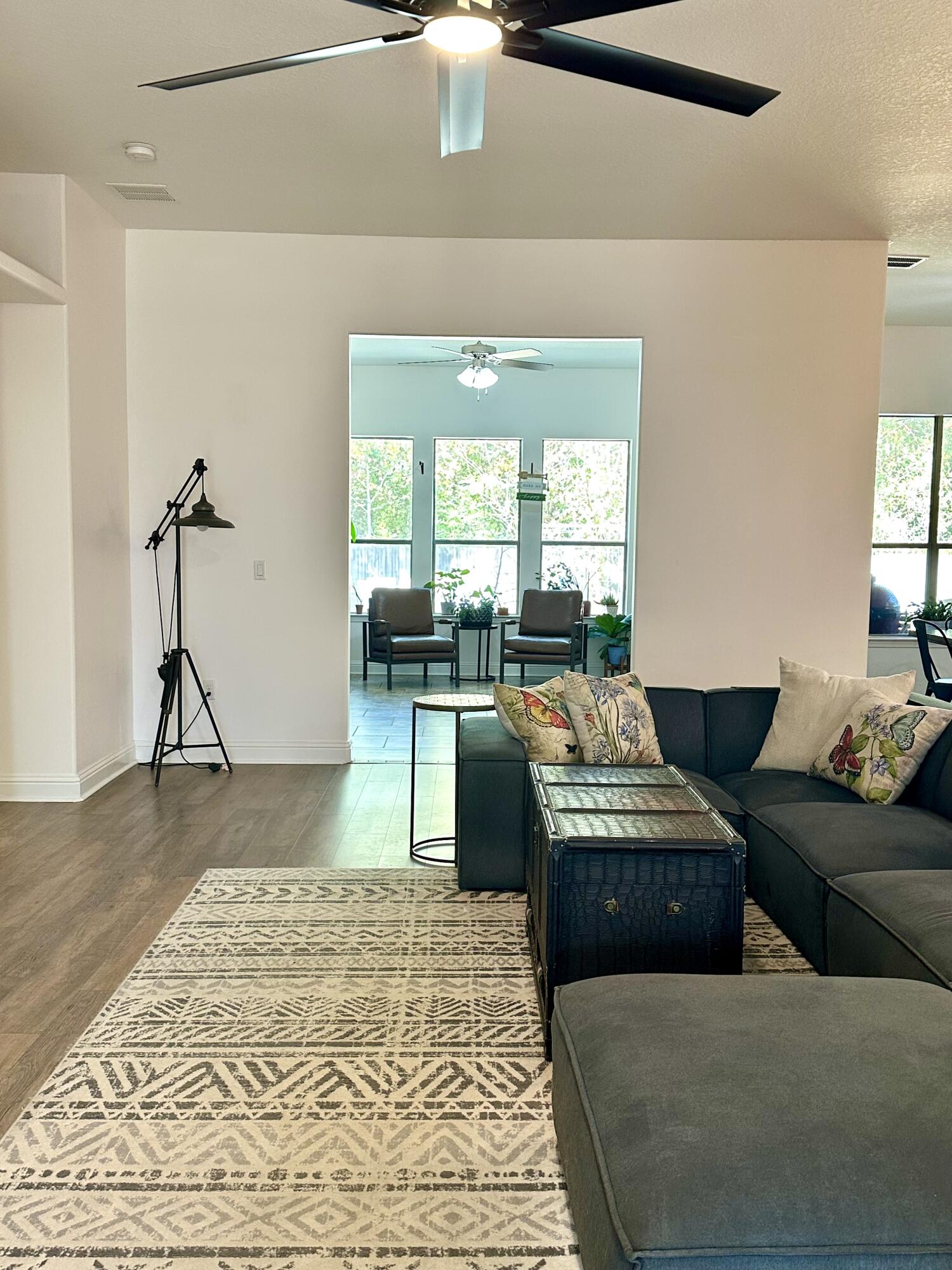 WINDMEADOWS - Residential