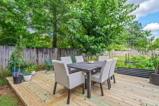 WINDMEADOWS - Residential