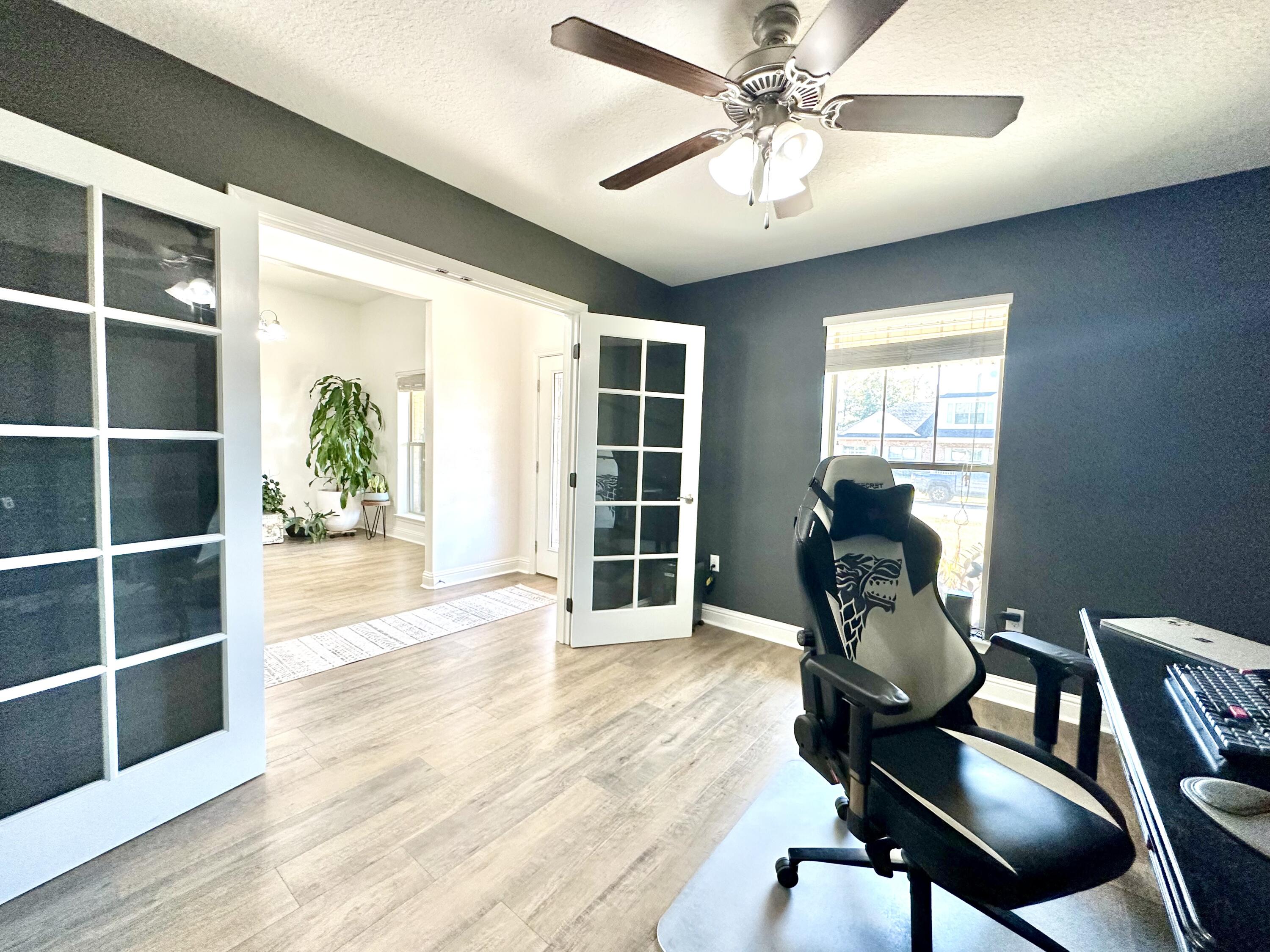 WINDMEADOWS - Residential