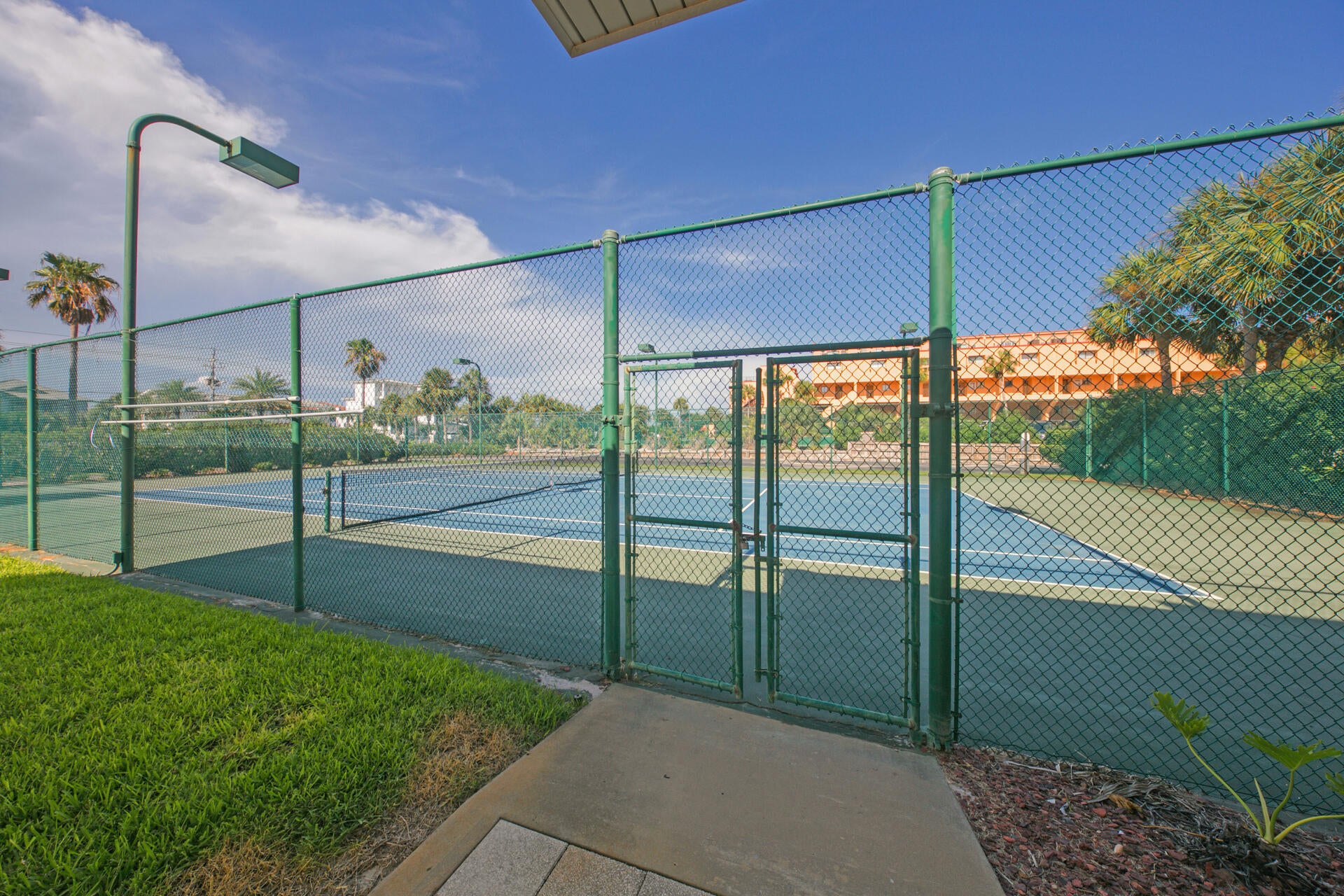 514 Gulf Shore Drive UNIT 102