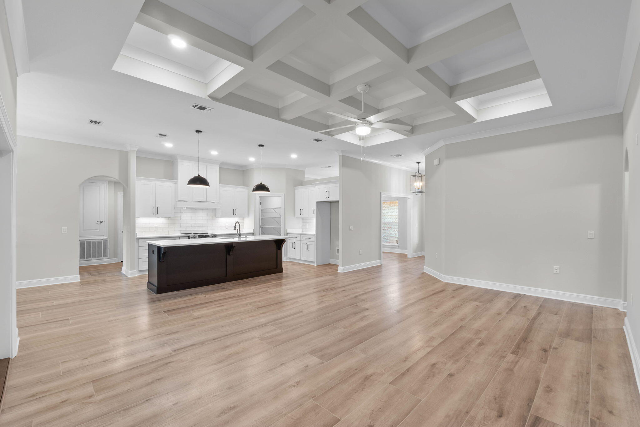 2425 Cove Road