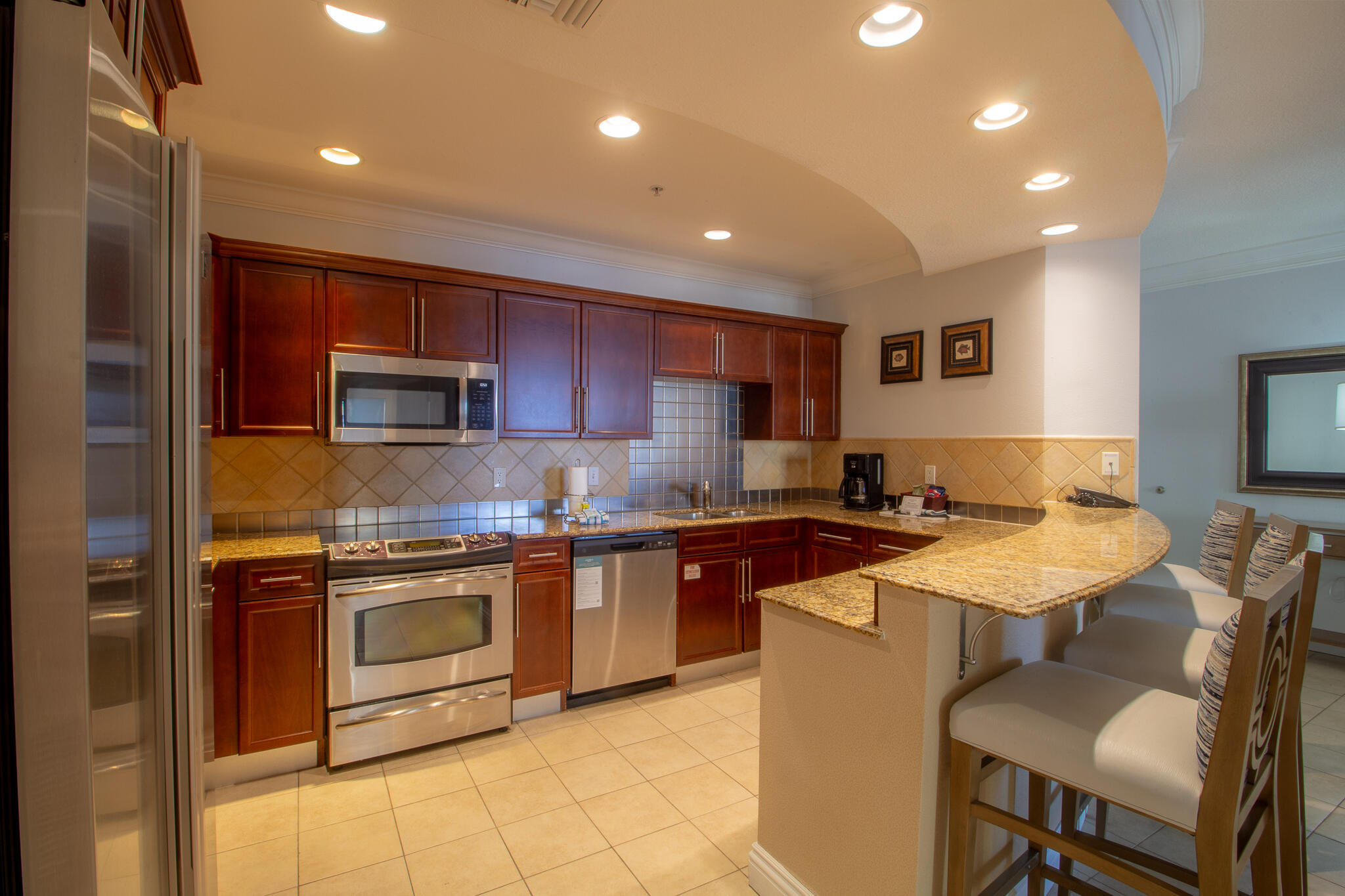 EMERALD GRANDE - Residential