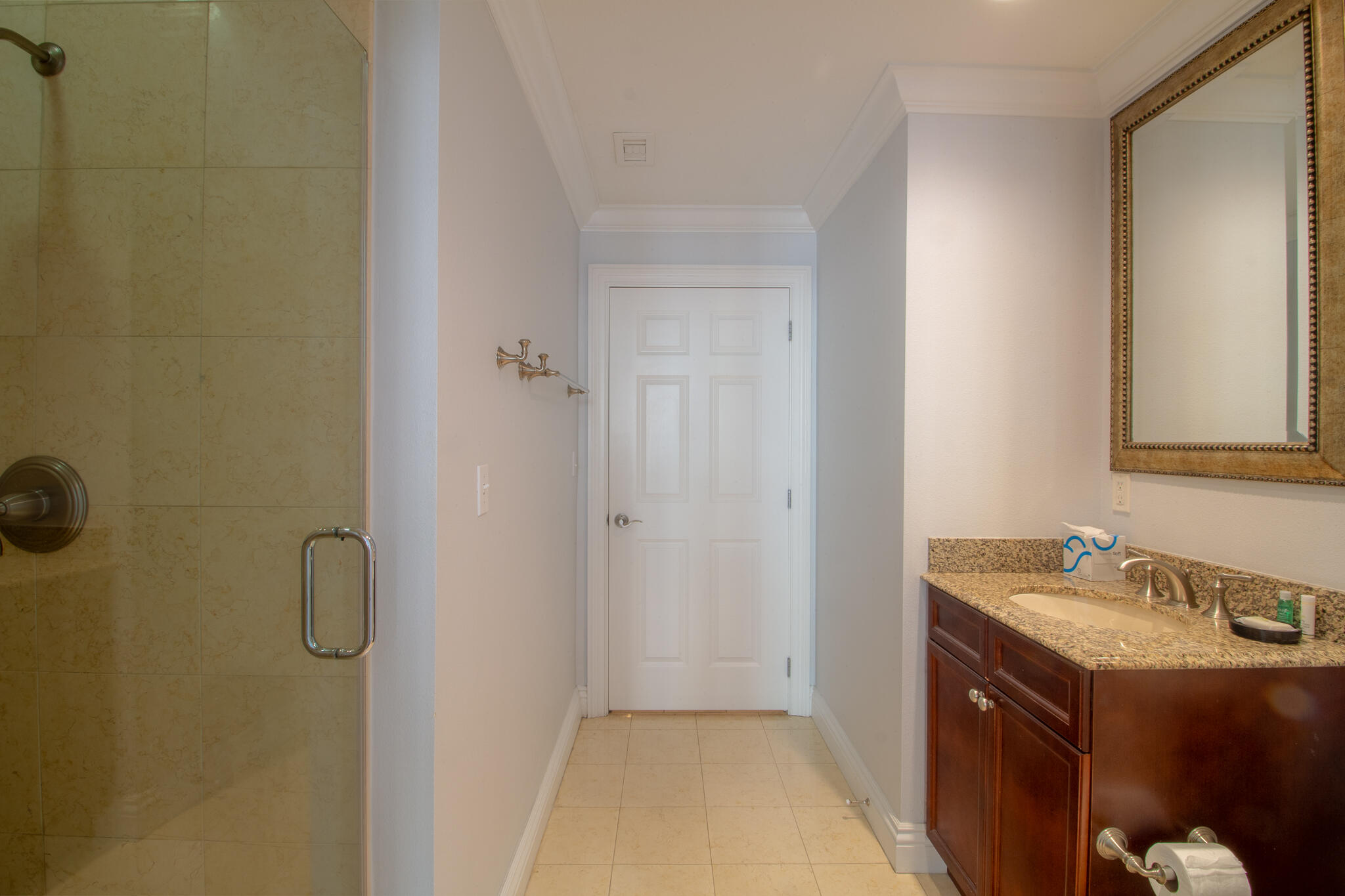 EMERALD GRANDE - Residential