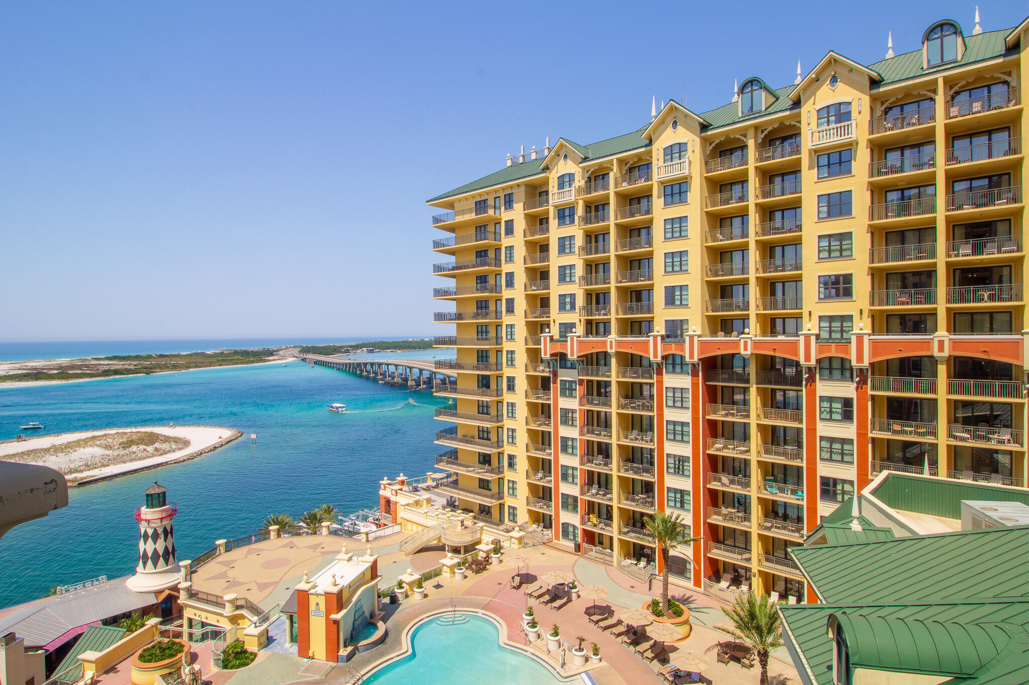 EMERALD GRANDE - Residential