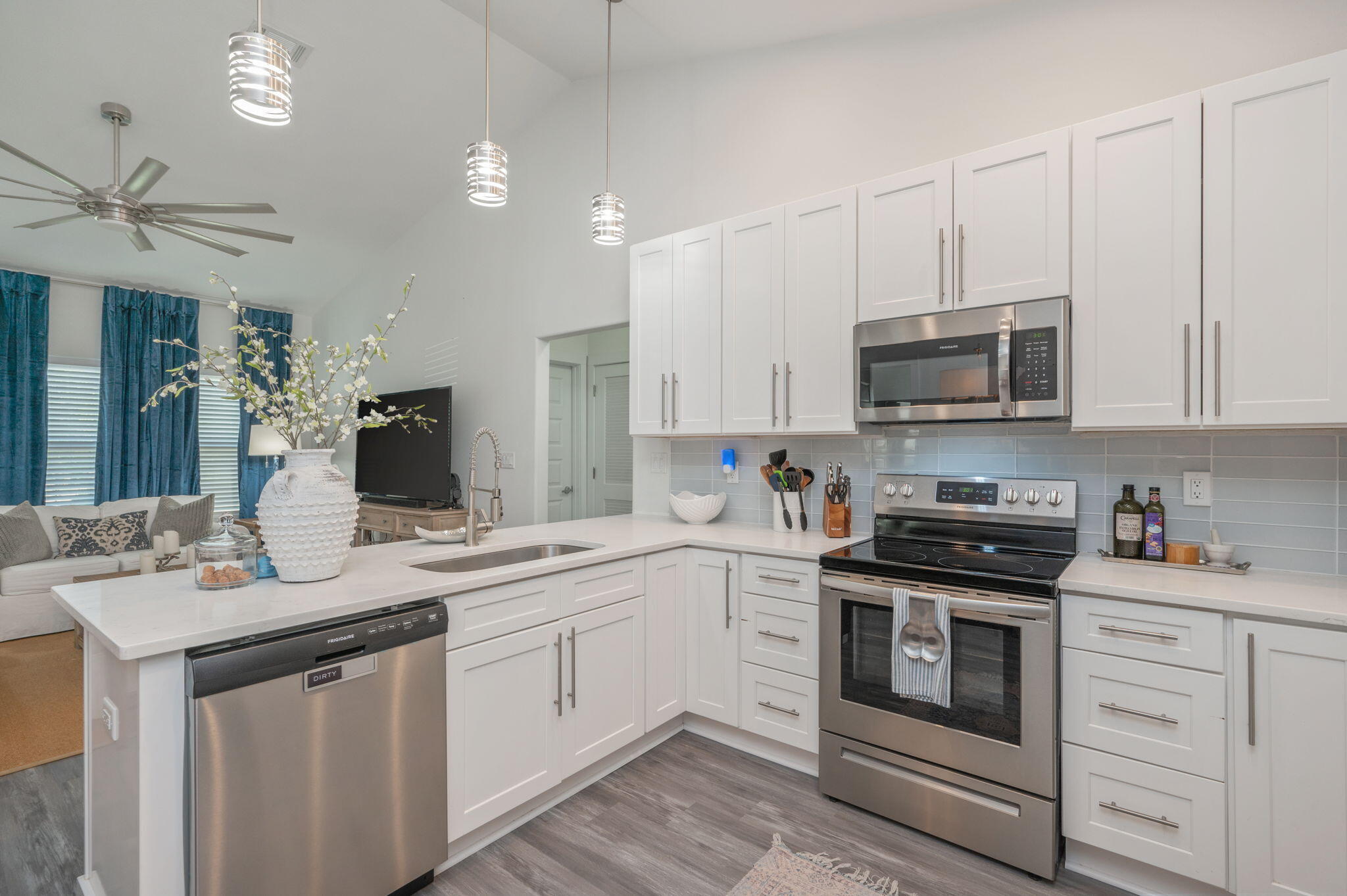 OAKWOOD HILLS - Residential Lease