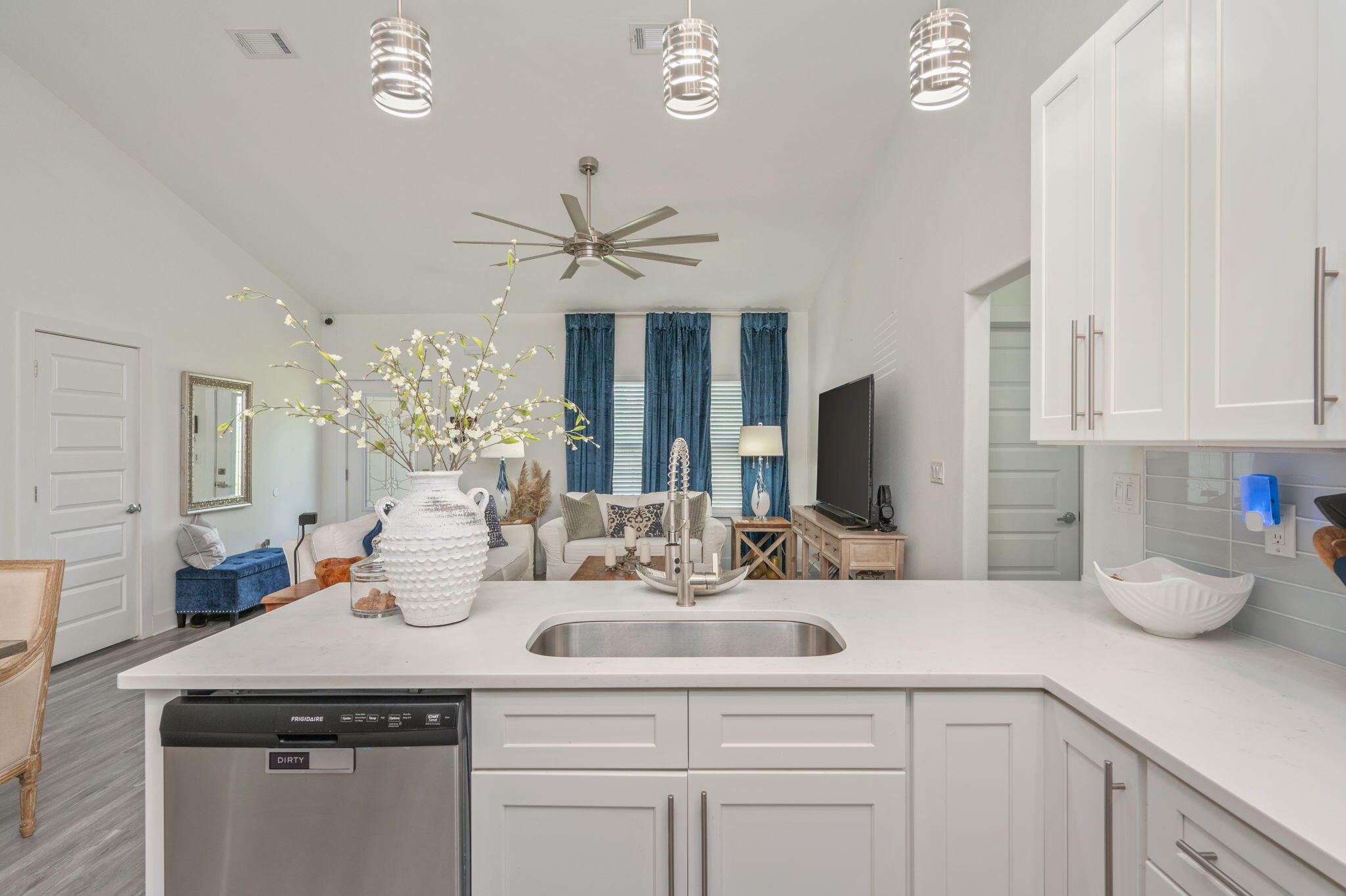 OAKWOOD HILLS - Residential Lease