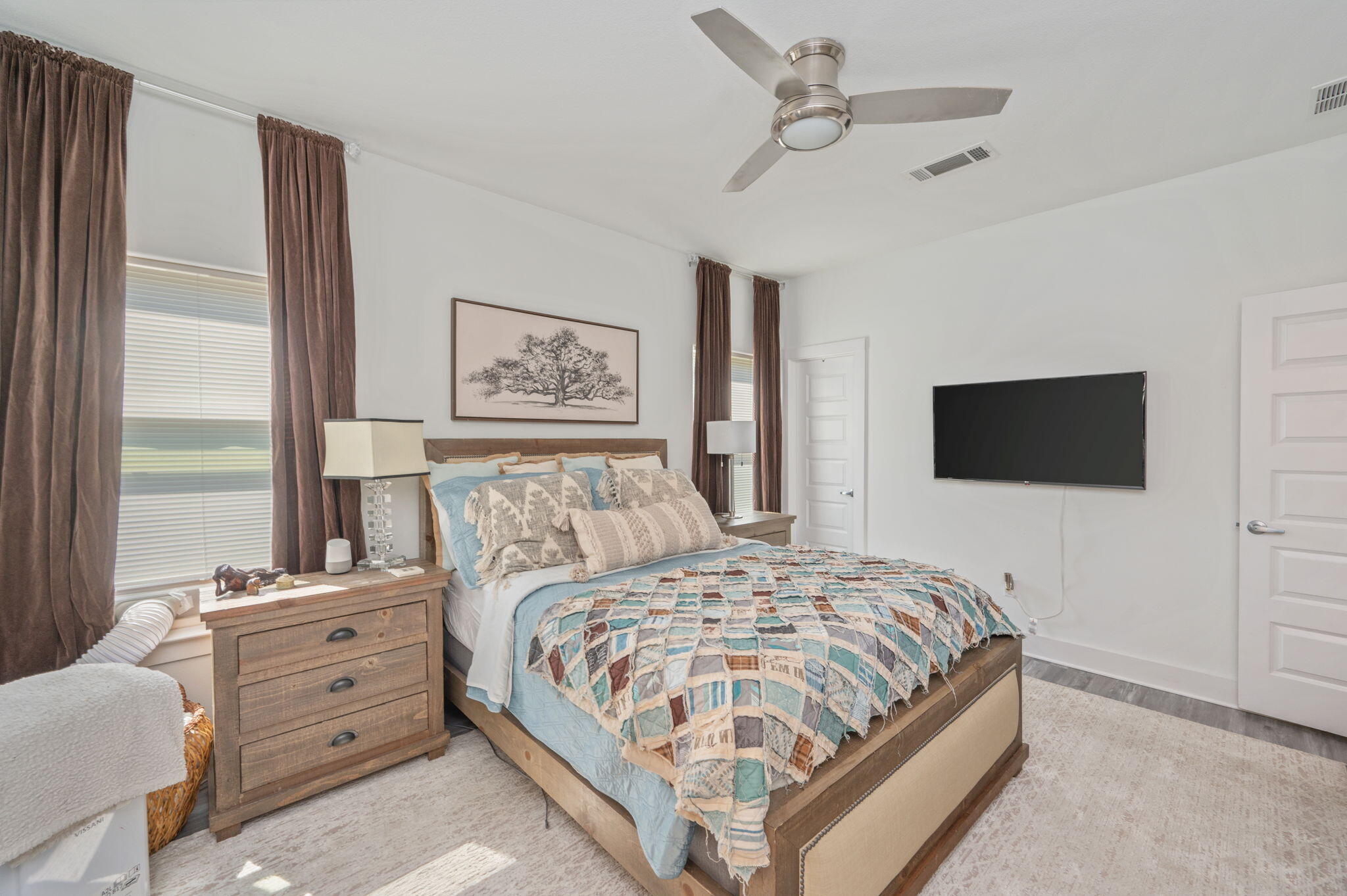 OAKWOOD HILLS - Residential Lease