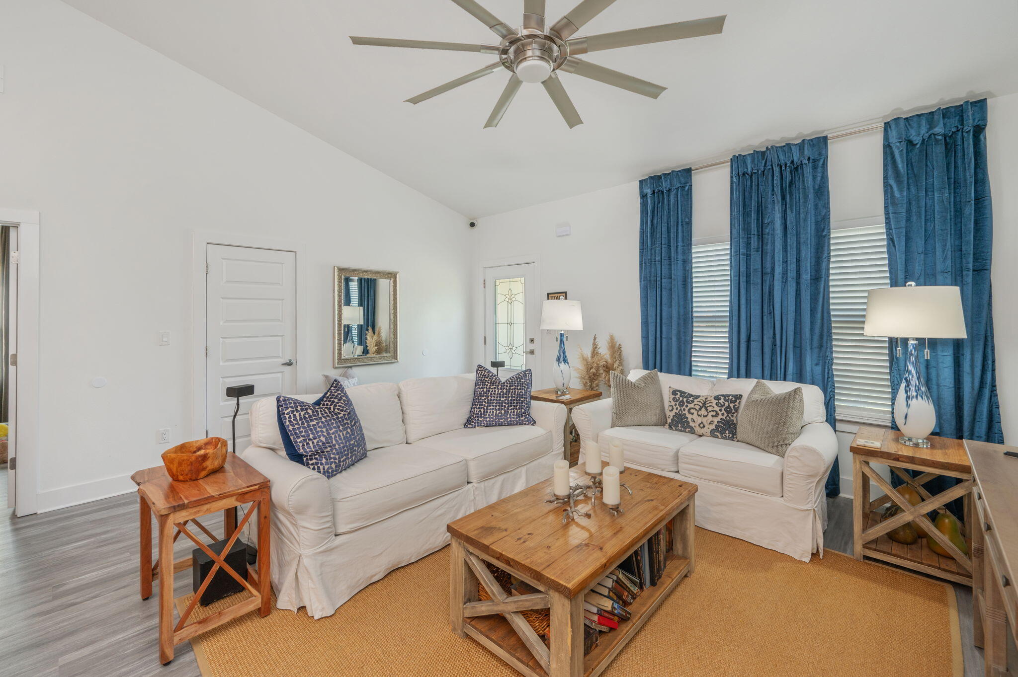 OAKWOOD HILLS - Residential Lease