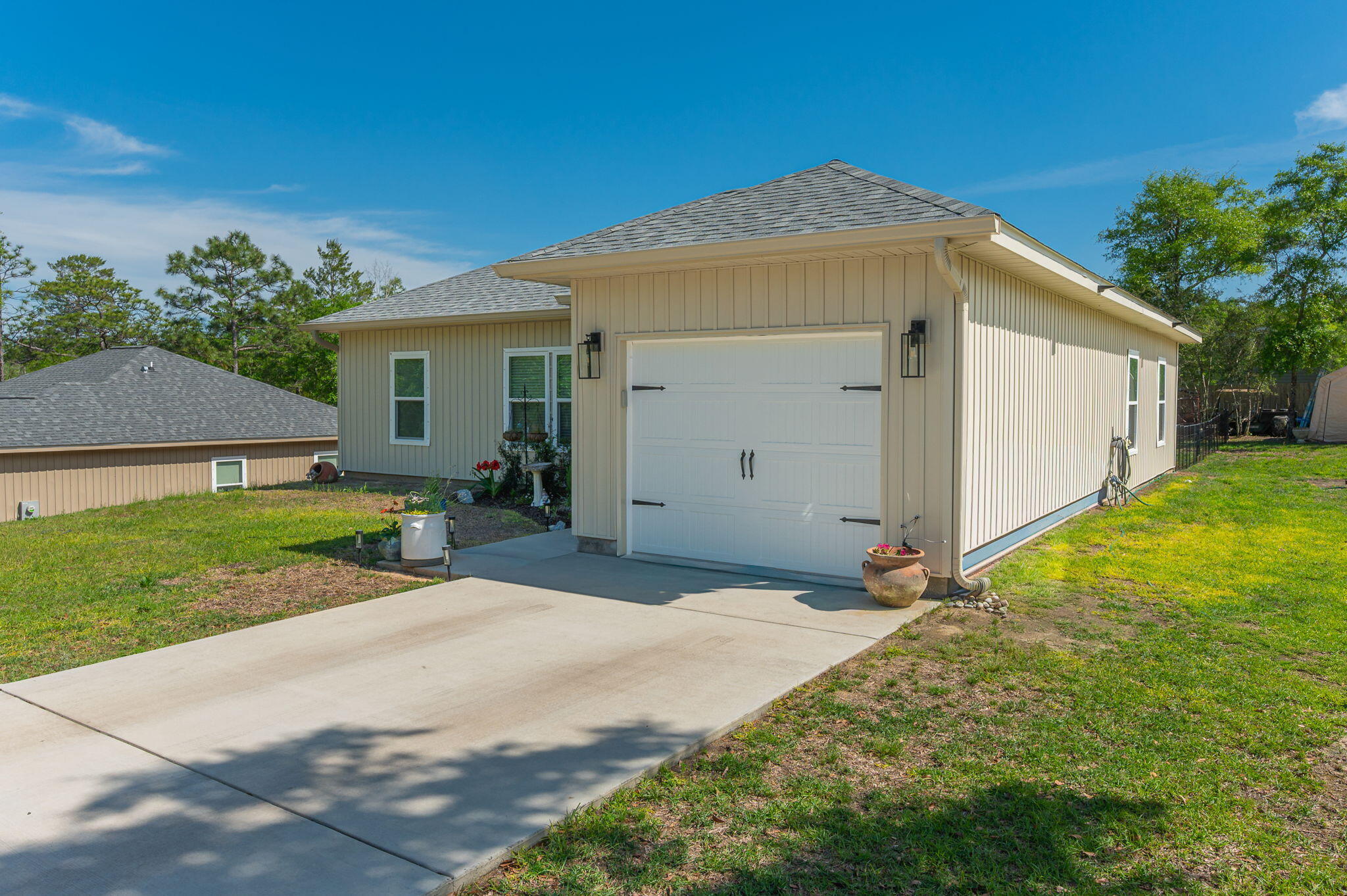 OAKWOOD HILLS - Residential Lease