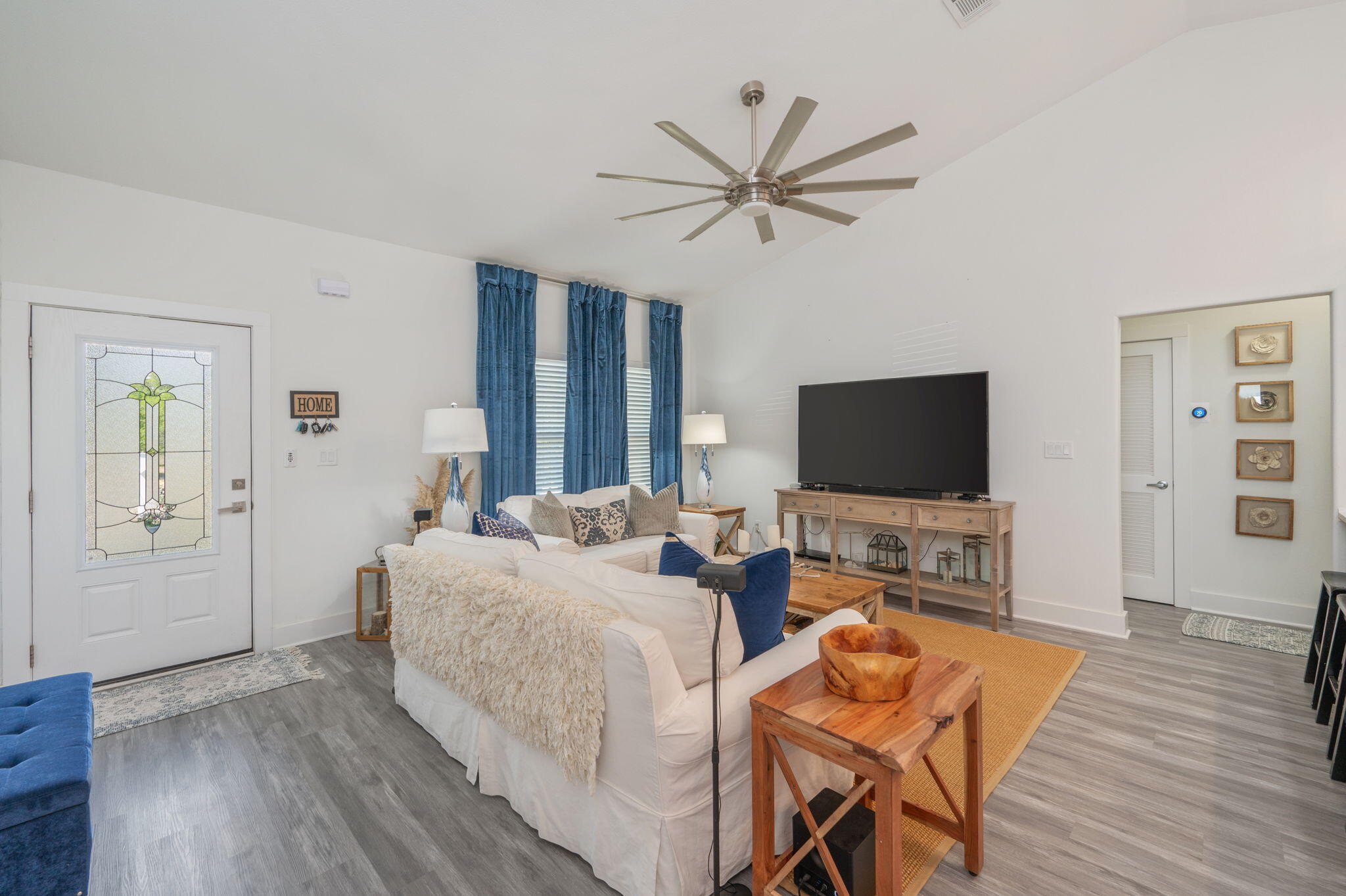 OAKWOOD HILLS - Residential Lease