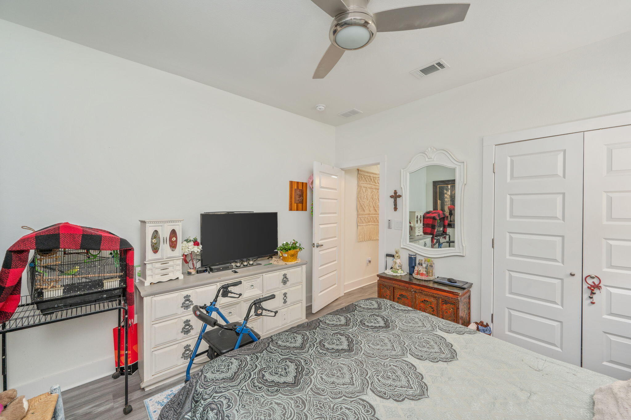 OAKWOOD HILLS - Residential Lease