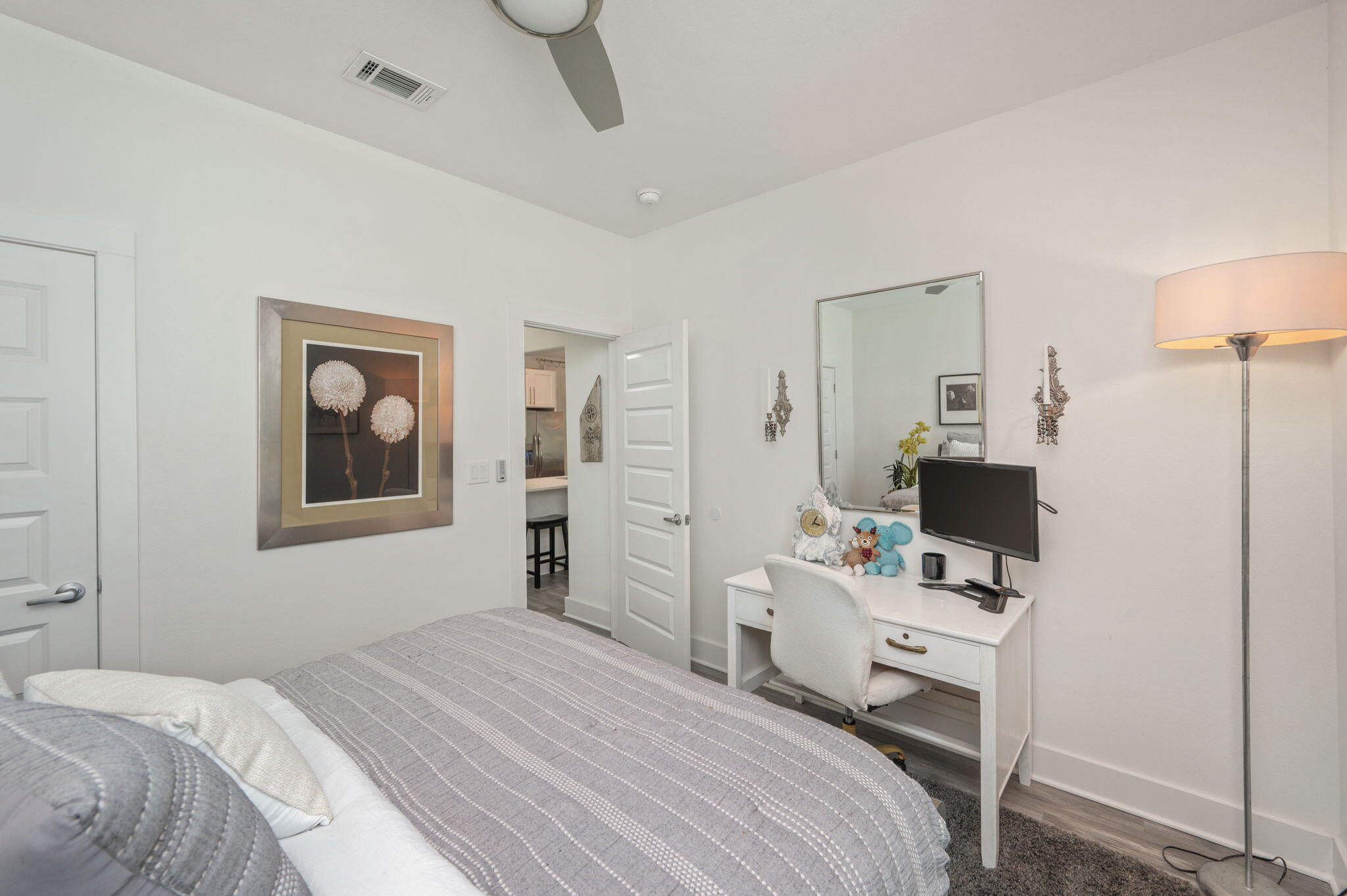 OAKWOOD HILLS - Residential Lease