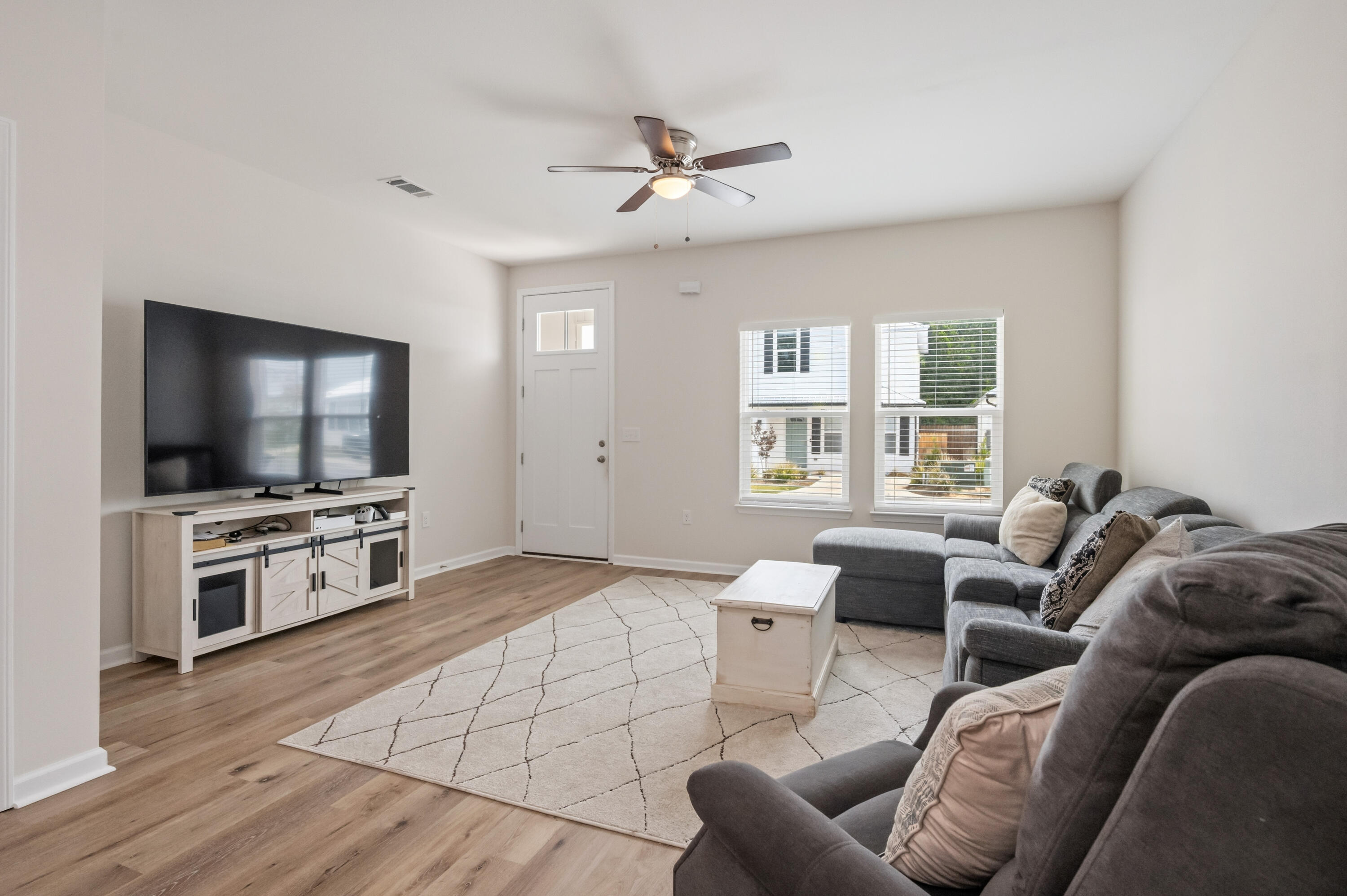 KAKE COTTAGES - Residential