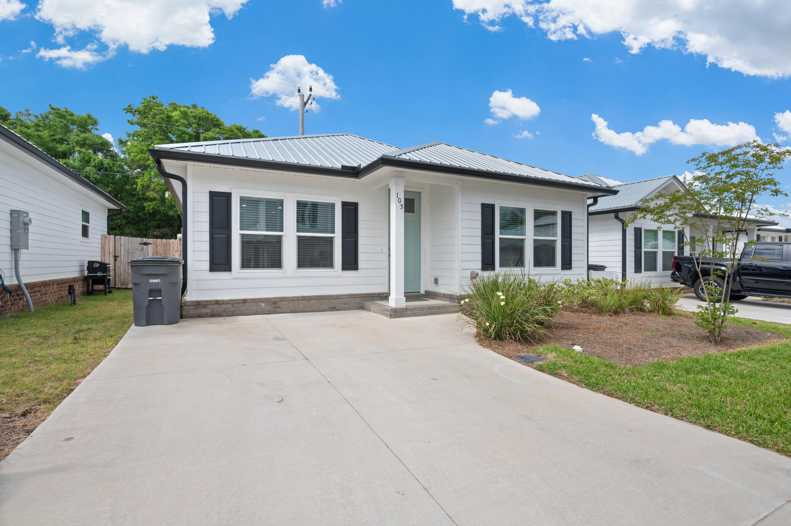 KAKE COTTAGES - Residential