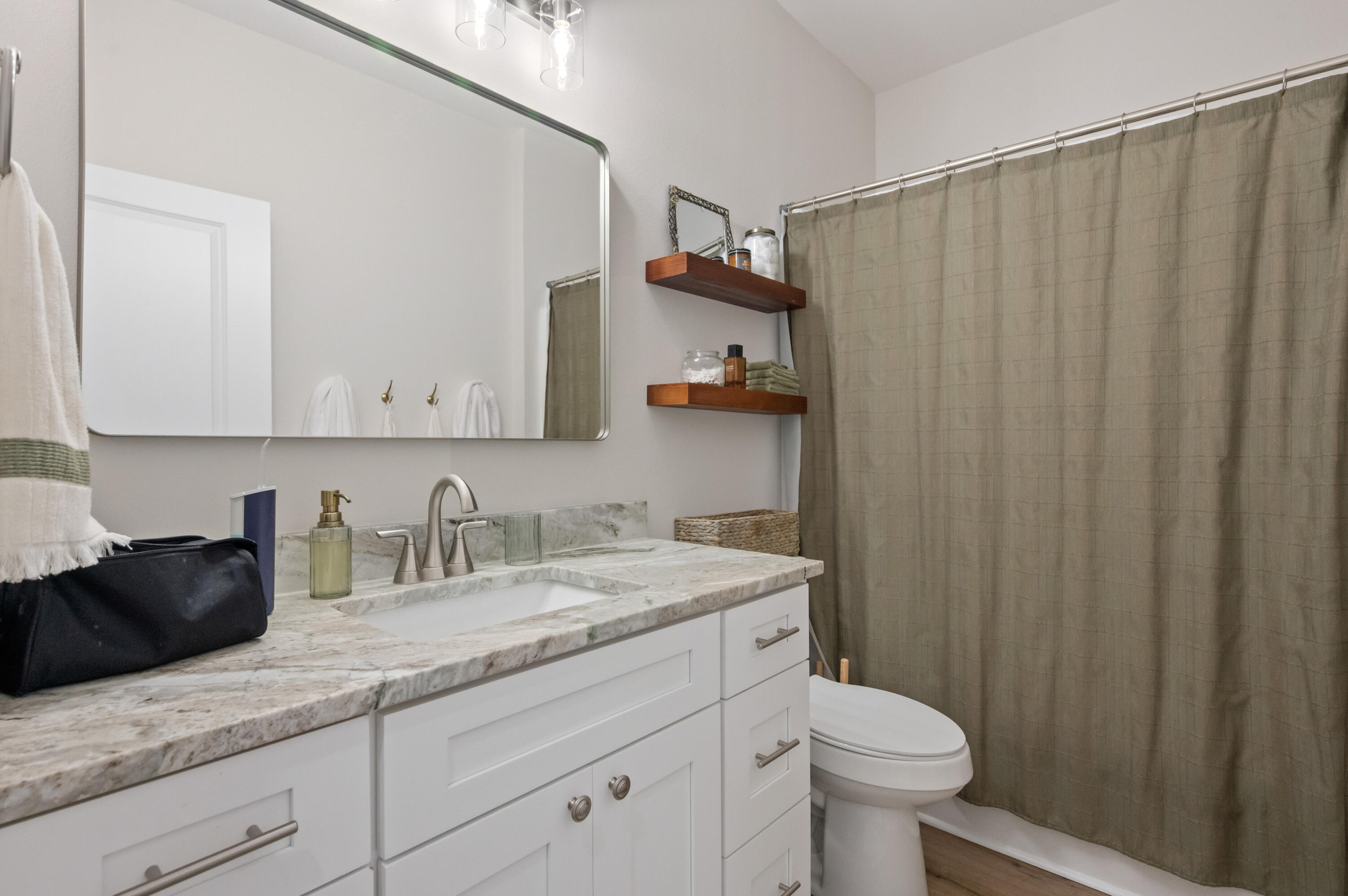 KAKE COTTAGES - Residential