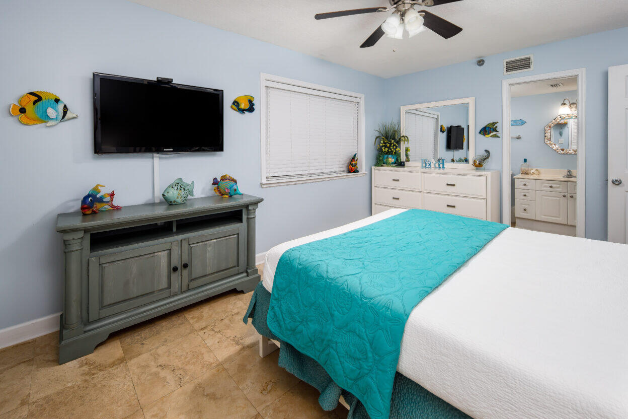 NAUTILUS CONDOMINIUMS - Residential