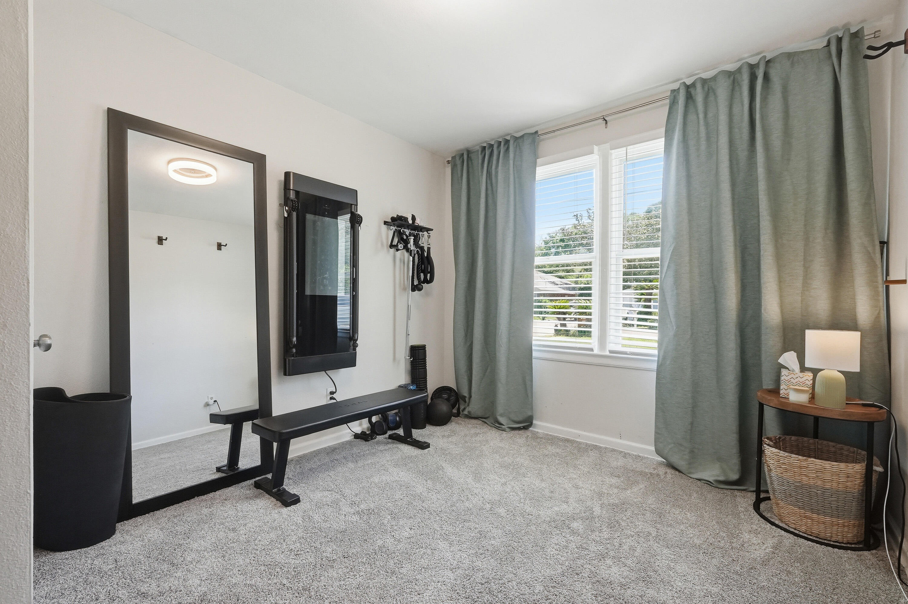 ELLIOTTS POINT - Residential